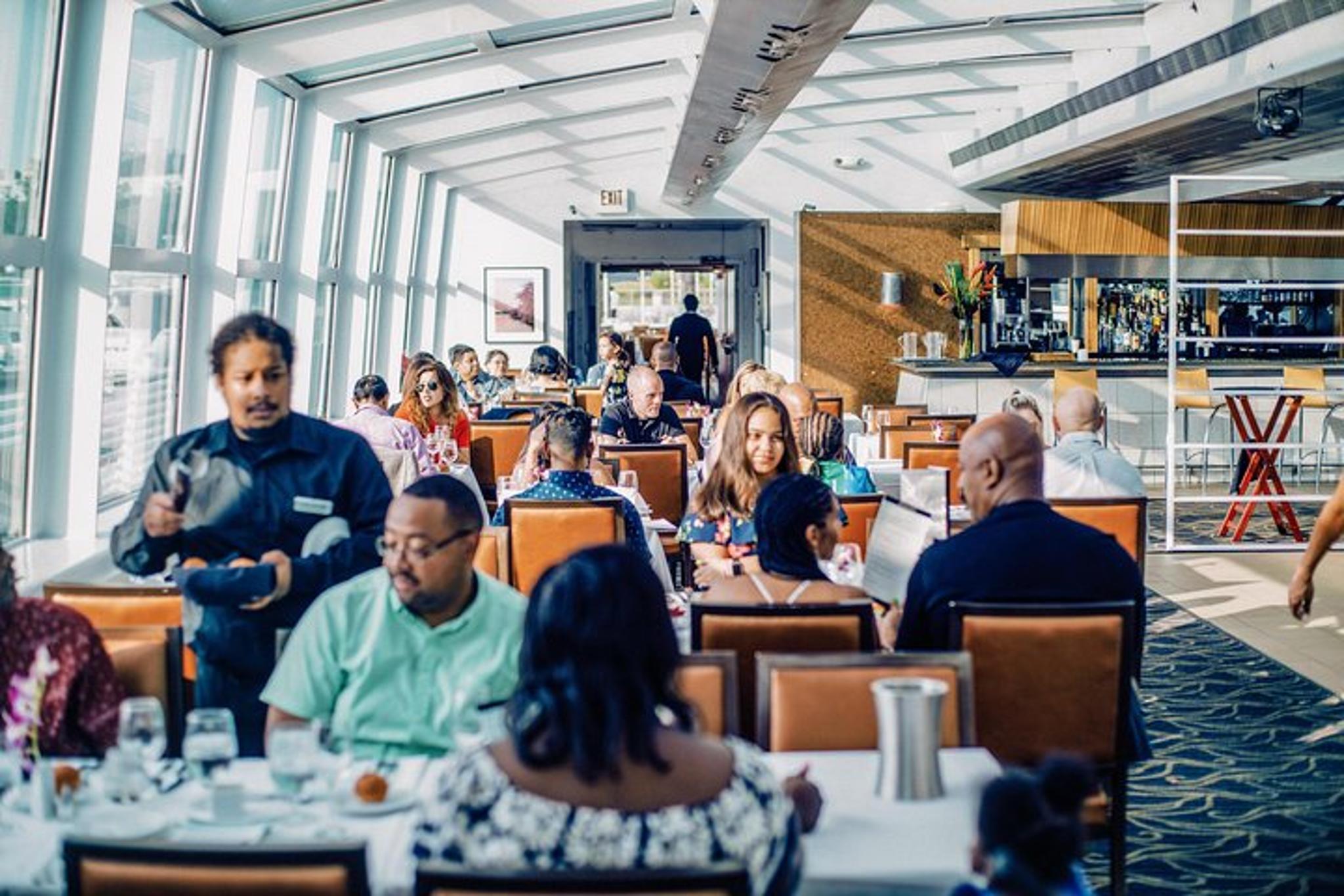 Washington DC Dinner Cruise on the Potomac River - Image 4