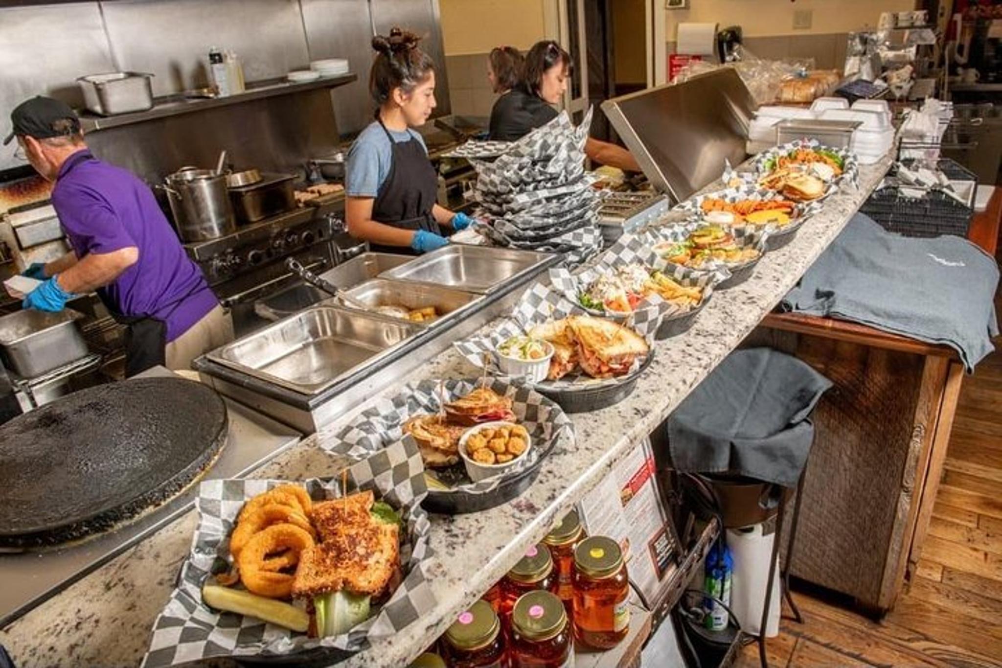 Vittles & Views Pigeon Forge Sightseeing Tour with Breakfast - Image 5