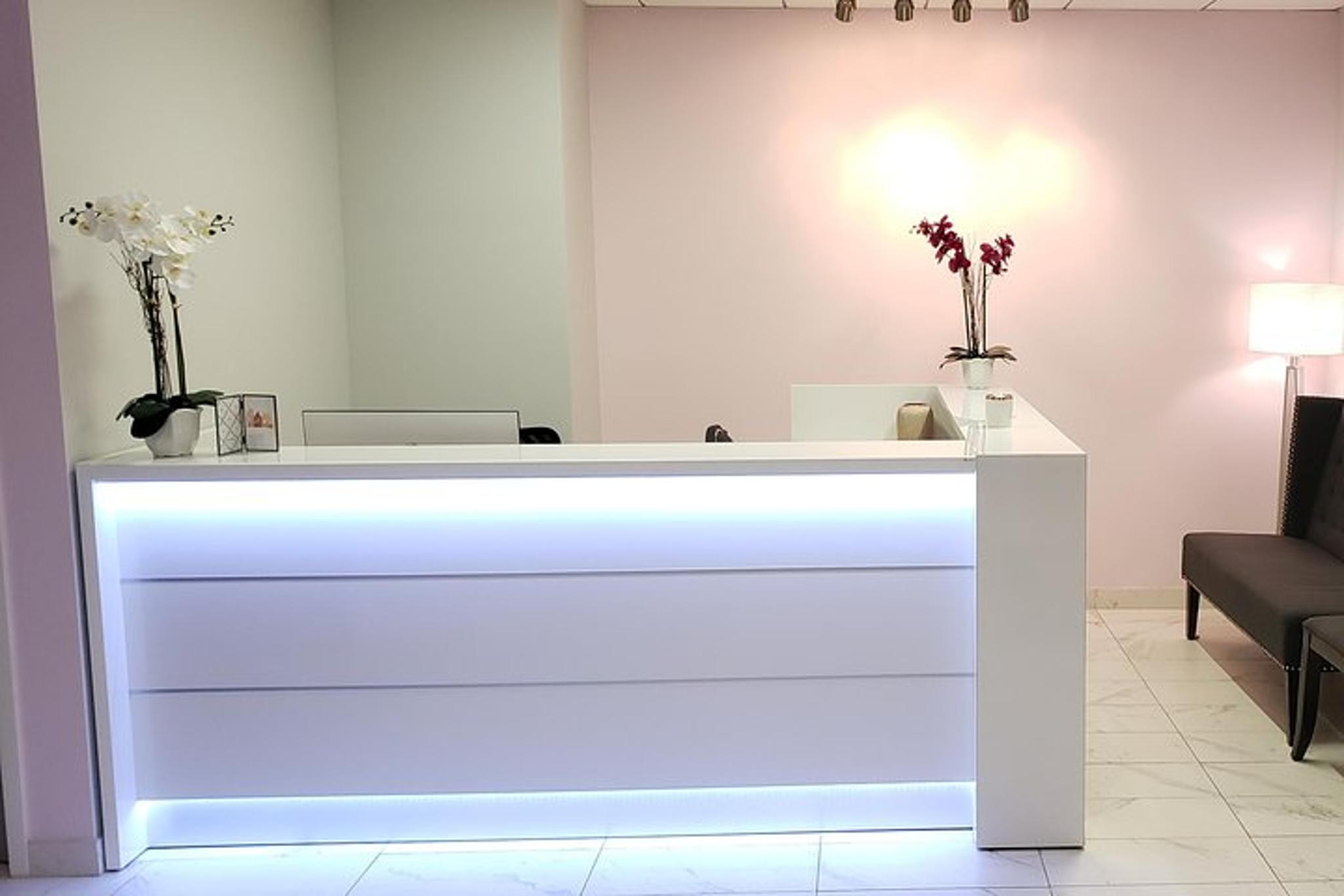 New York Couples Massage and Facial with Champagne 90 min - Image 4
