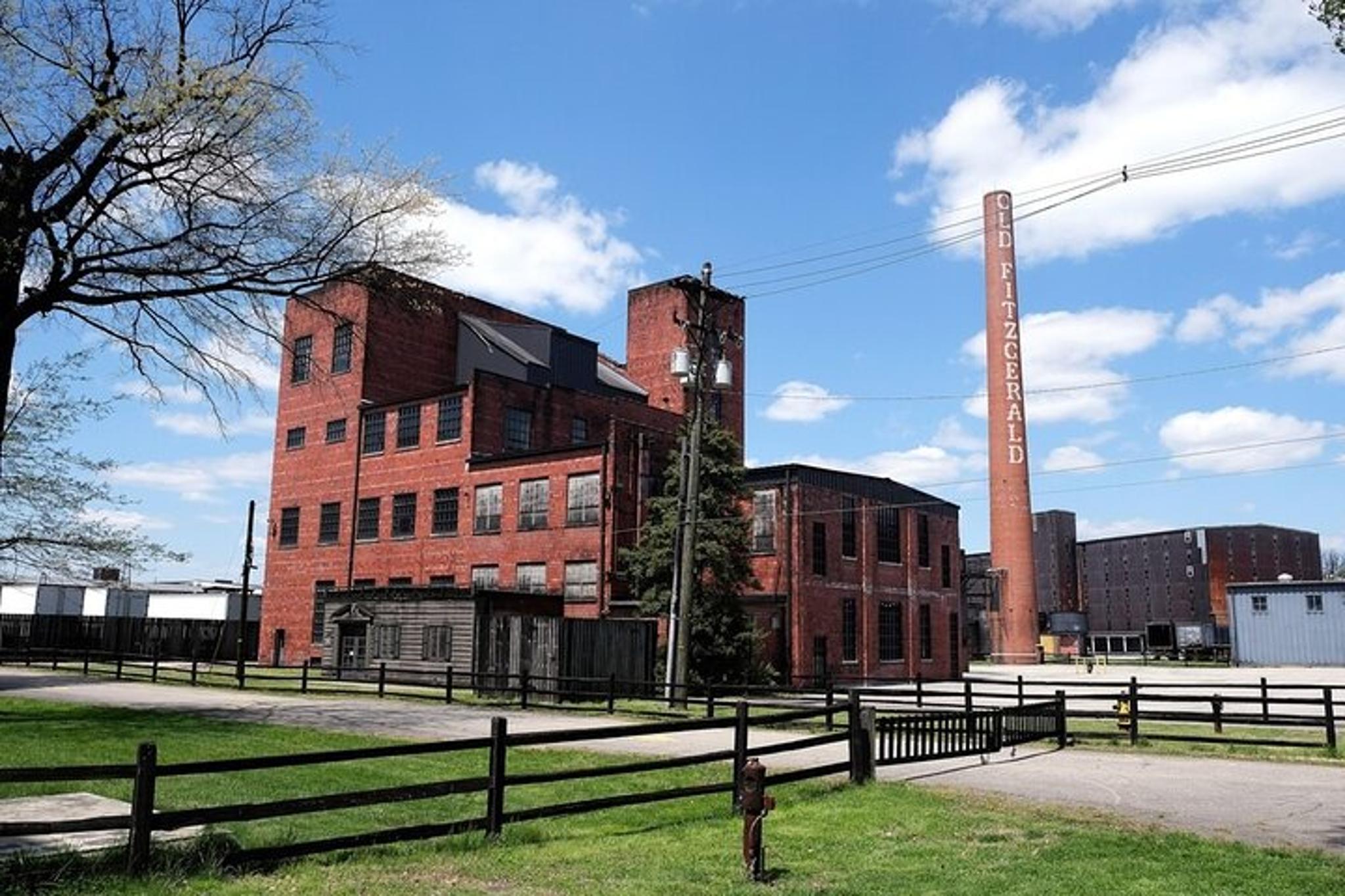 Louisville Bourbon Distillery Tour - Image 2