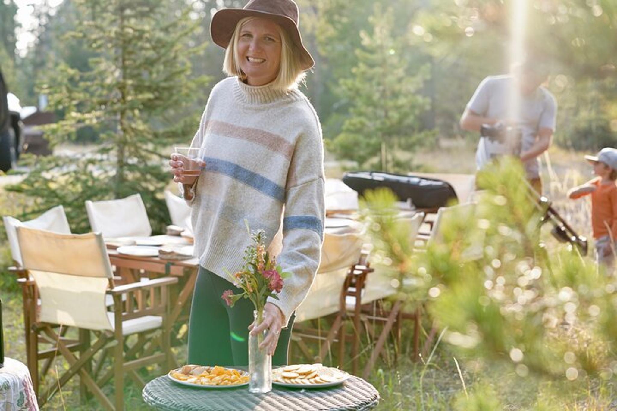 Yellowstone National Park Lower Loop Picnic Lunch Tour - Image 6