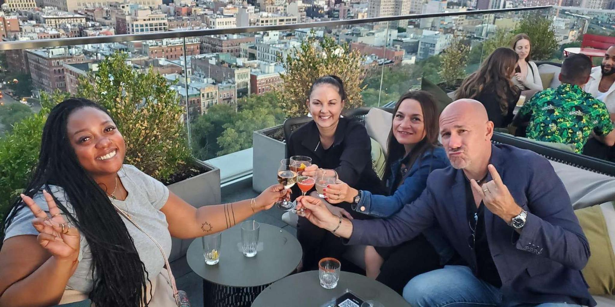 New York City Nightlife Rooftop and Lounge Tour - Image 4
