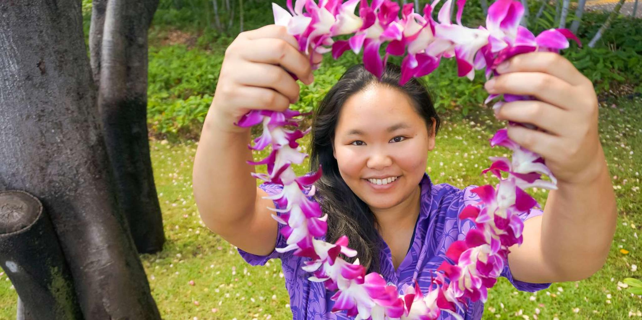 Kona Airport Lei Greeting - Image 2