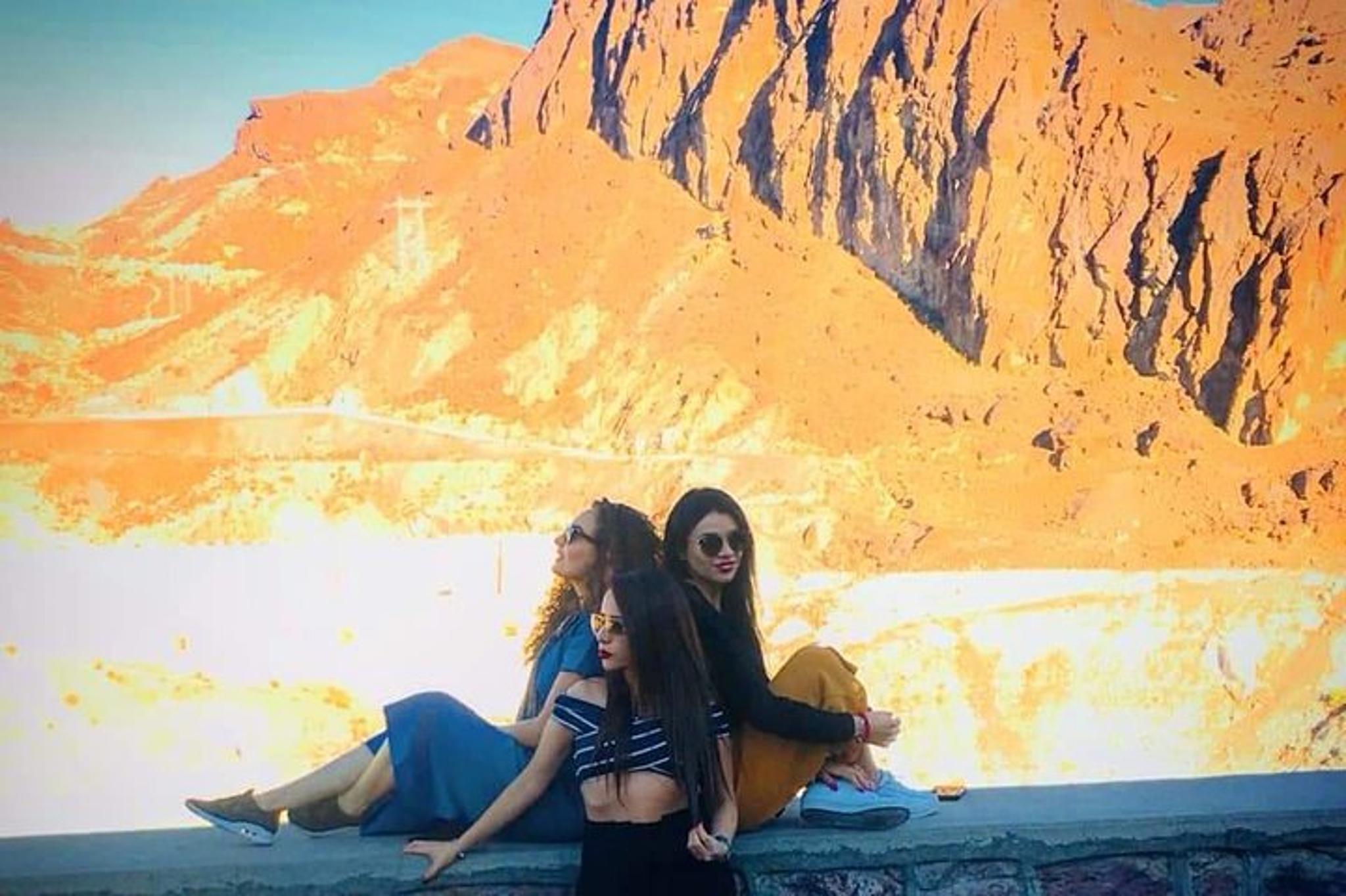 Grand Canyon Helicopter and Boat Tour in Spanish - Image 5