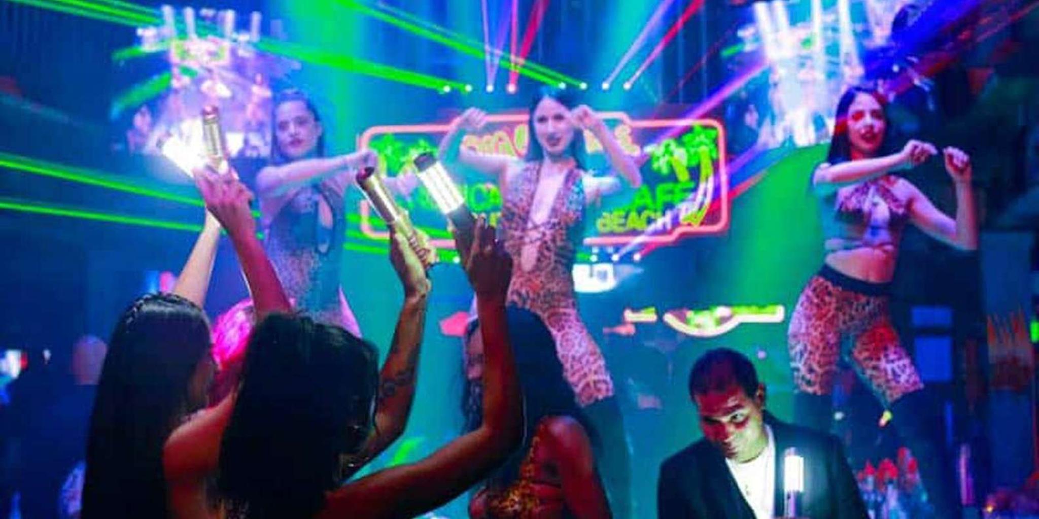 Miami Pub Crawl and Clubbing Experience - Image 3