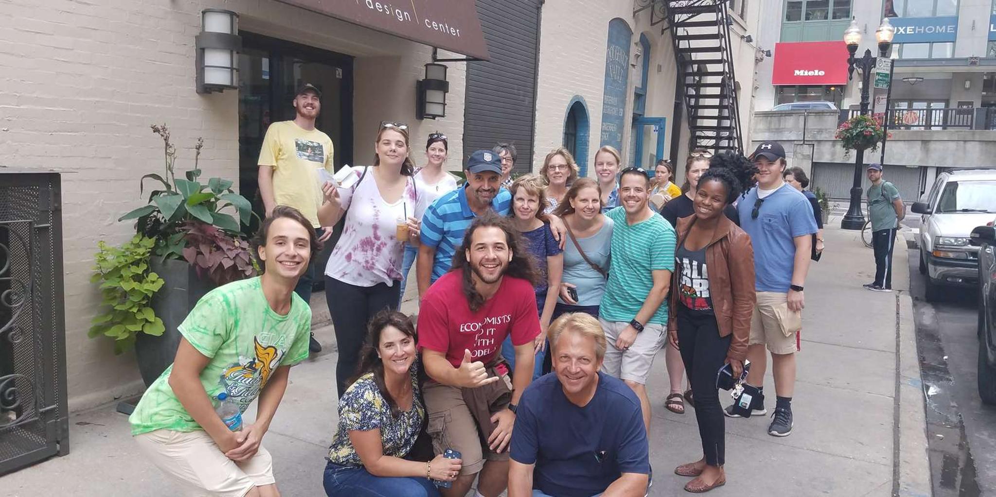 Chicago River North Walking Food Tour 3 hr