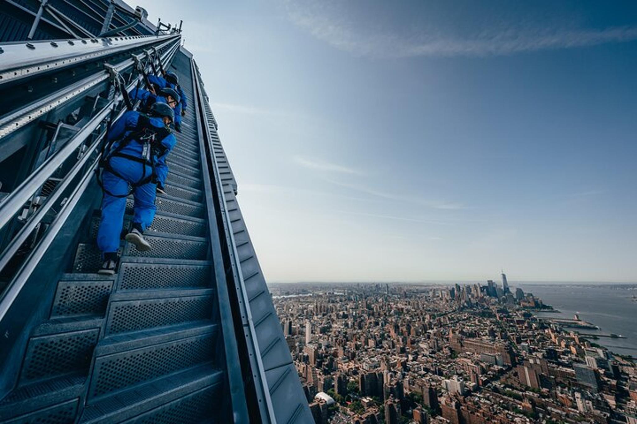 New York City Skyscraper Climb at Edge - Image 4