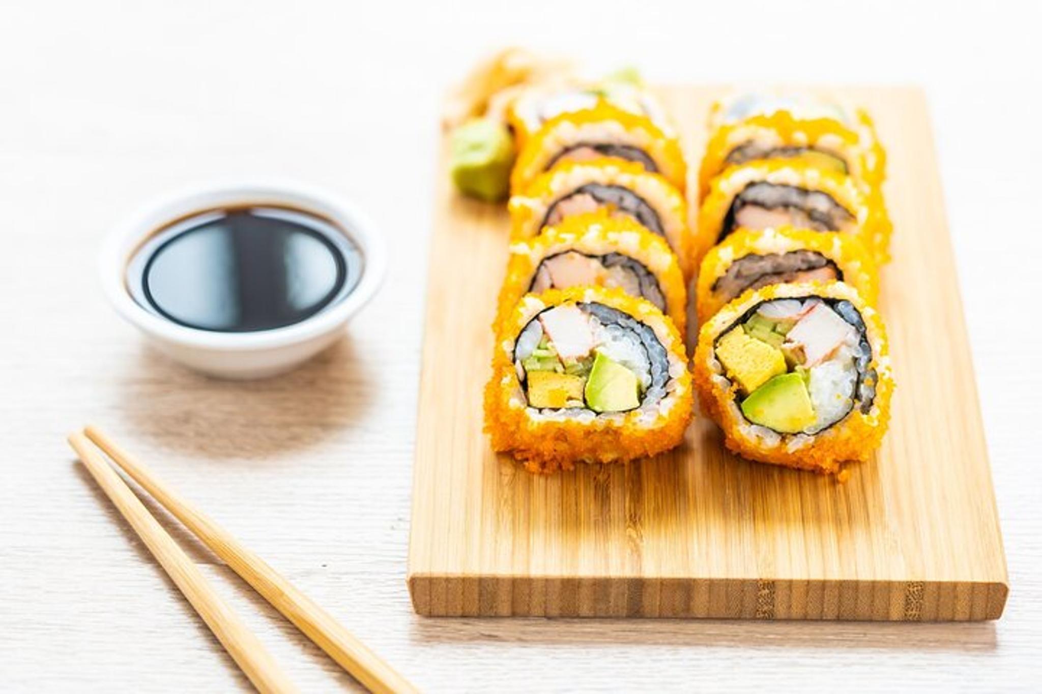 Chicago Sushi-Making Class with 3-Course Meal - Image 2