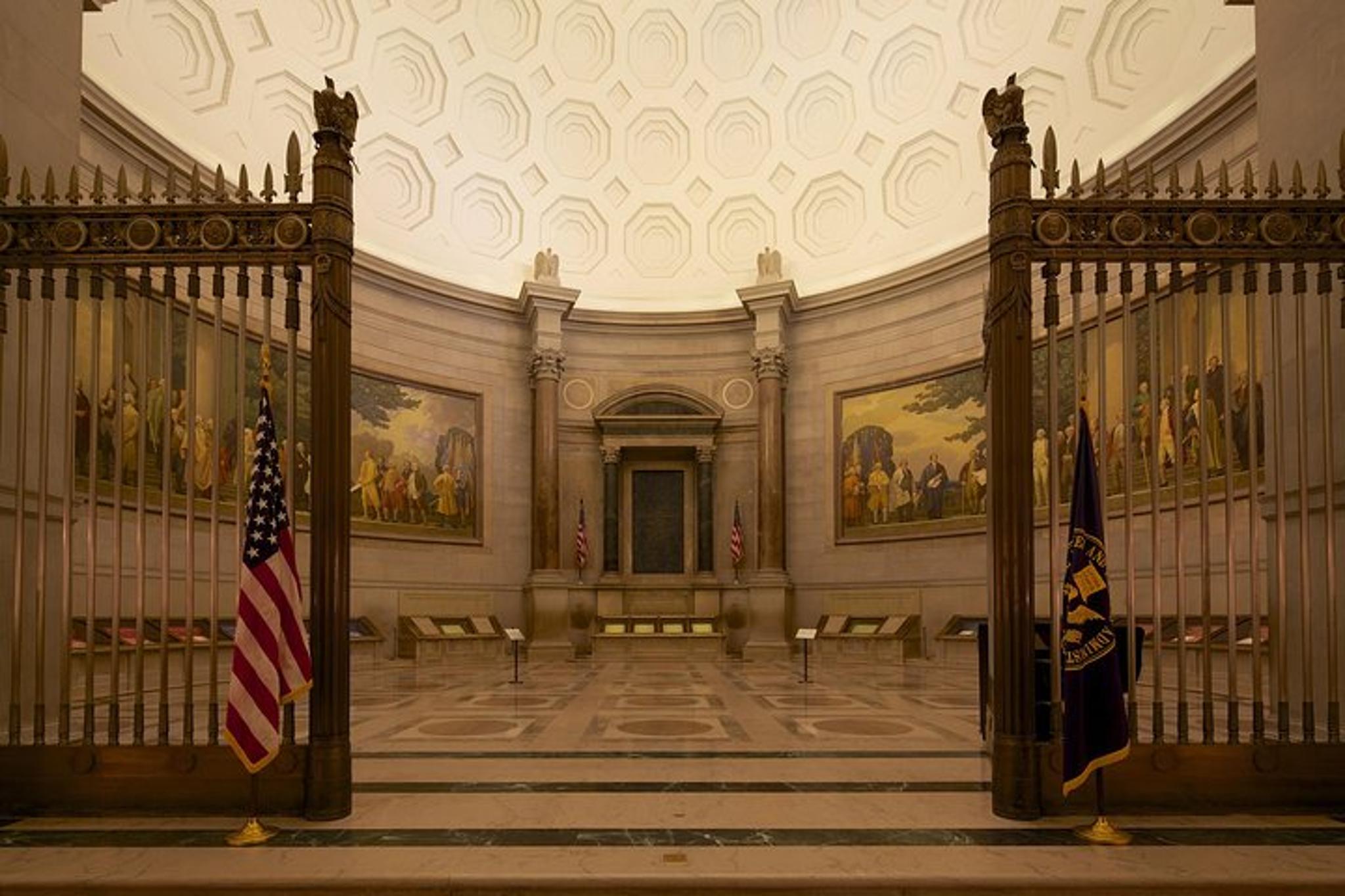 Washington D.C. National Archives Semi-Private Tour - Image 4