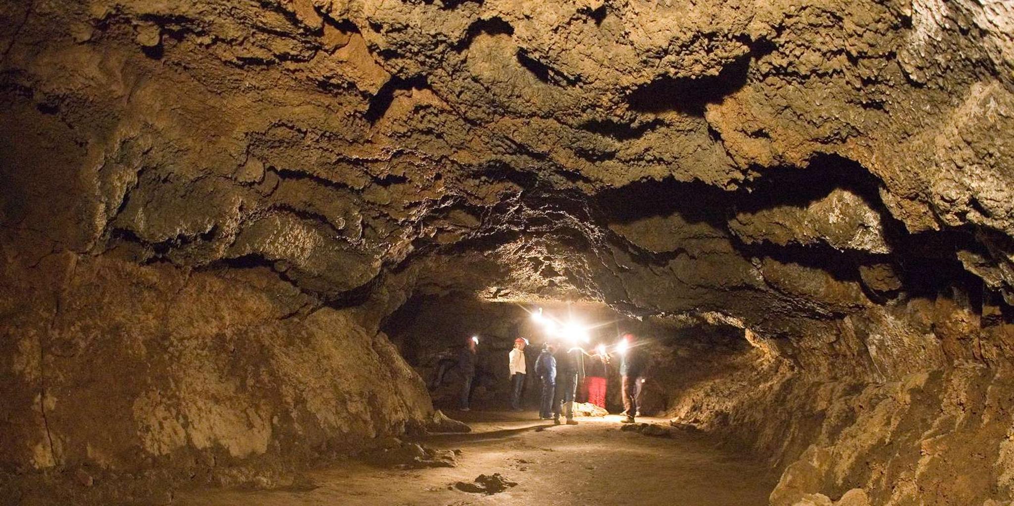 Bend Lava Tube Cave Tour & Stargazing - Image 3
