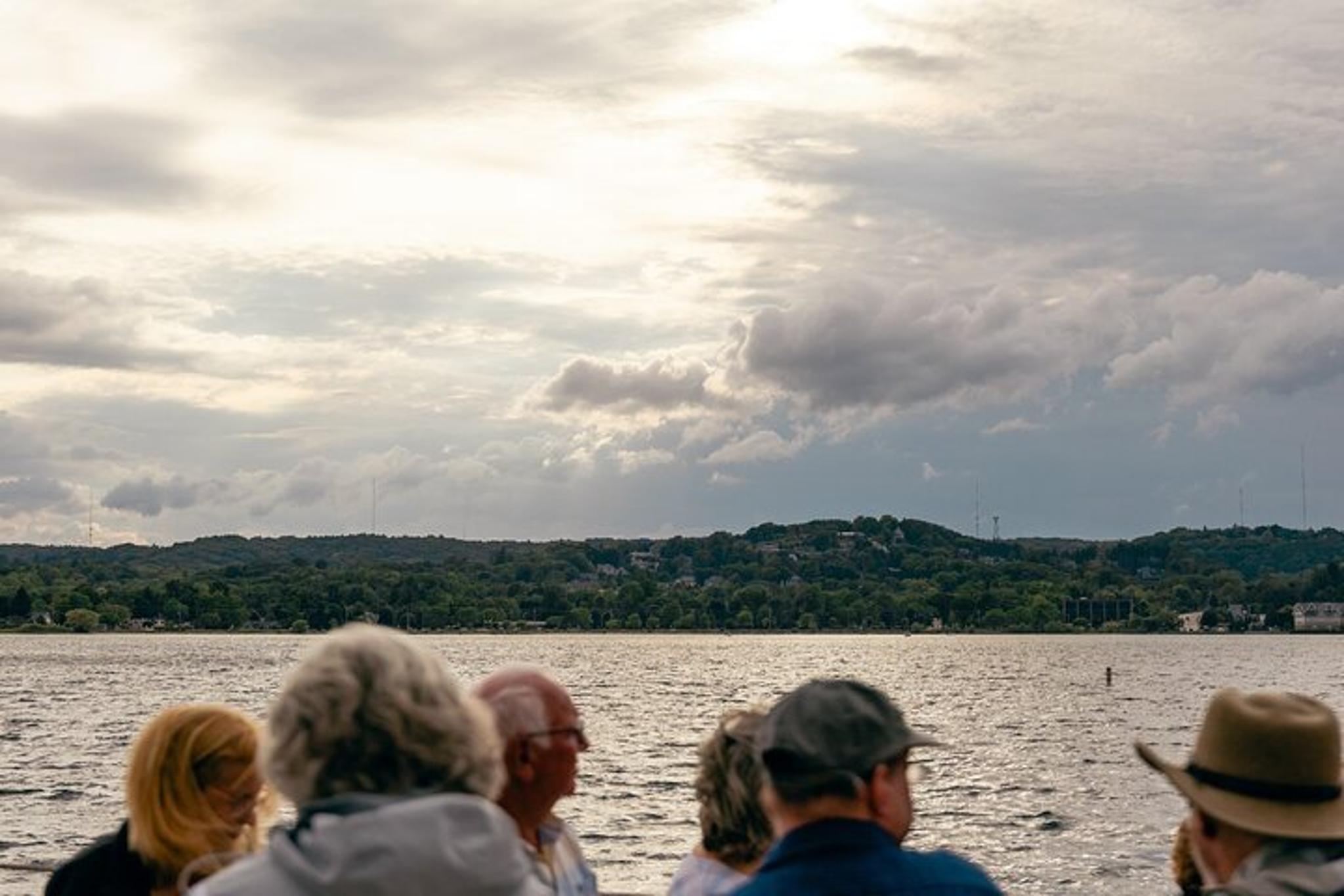Traverse City Evening Sail Experience - Image 4