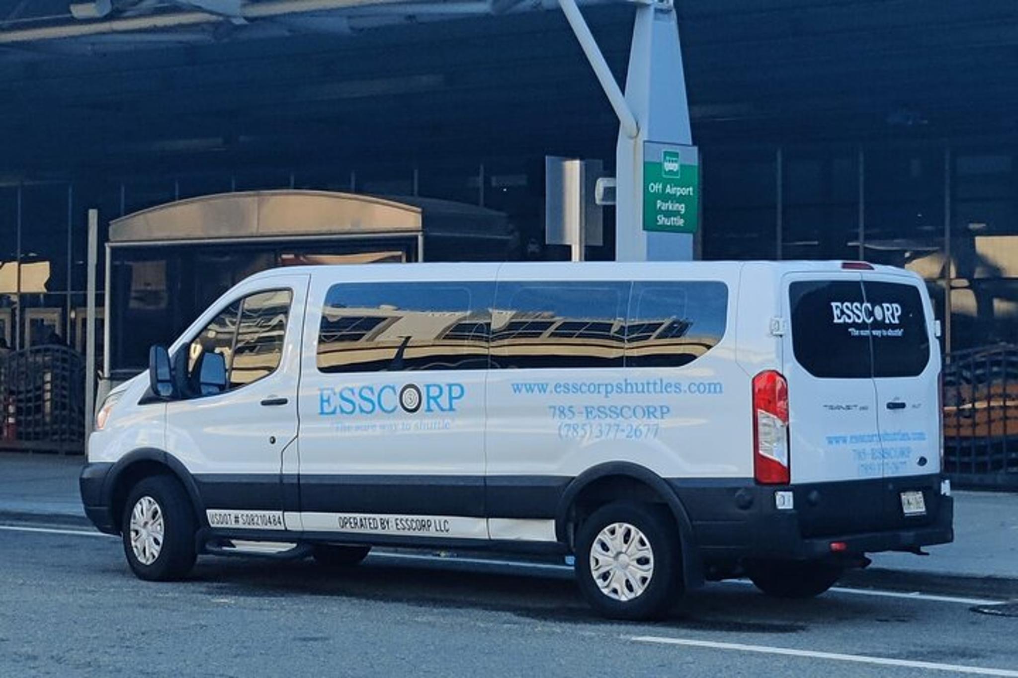 New York Airport Shuttle from Queens - Image 2