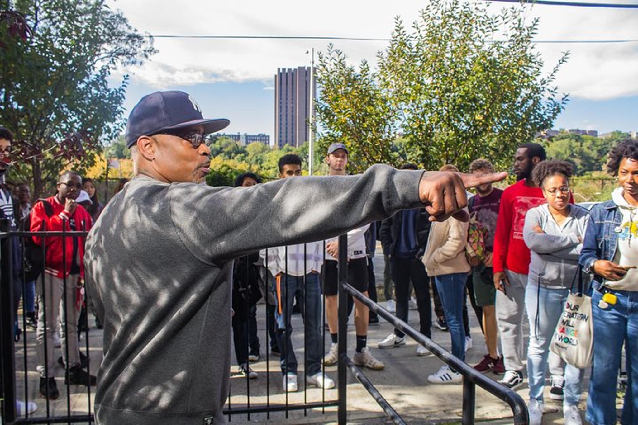 New York Hip Hop Tour in Harlem and The Bronx - Image 5