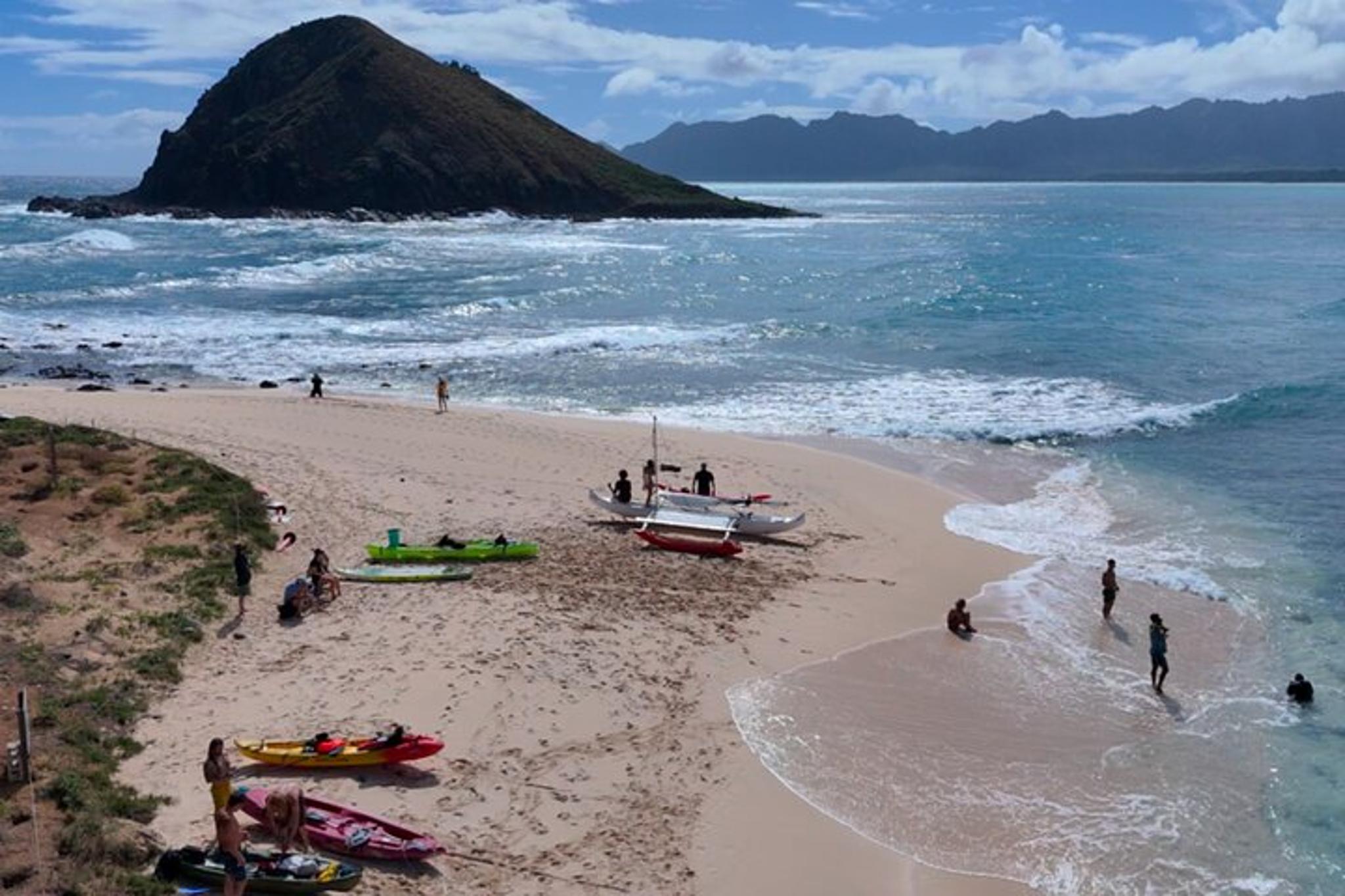 Oahu Island Kayaking Tour of The Mokes - Image 5