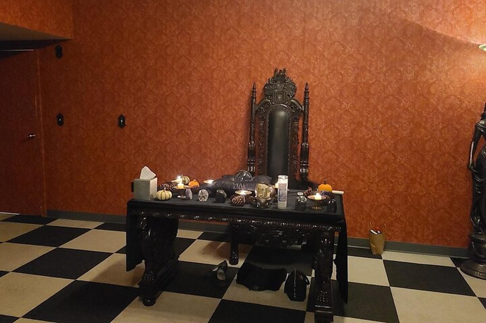 Salem Séance Experience - Image 3