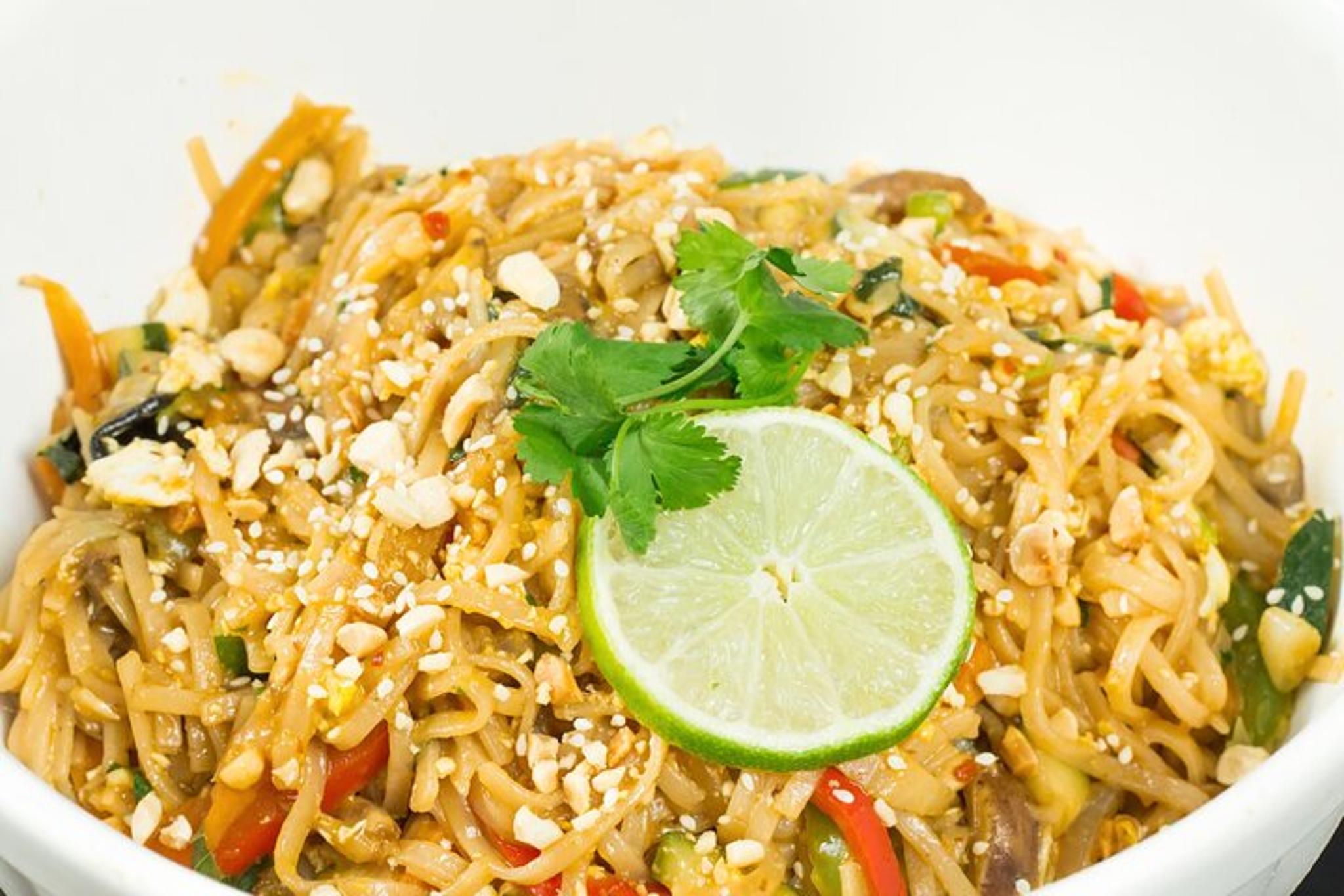 San Diego Pad Thai Cooking Class - Image 6