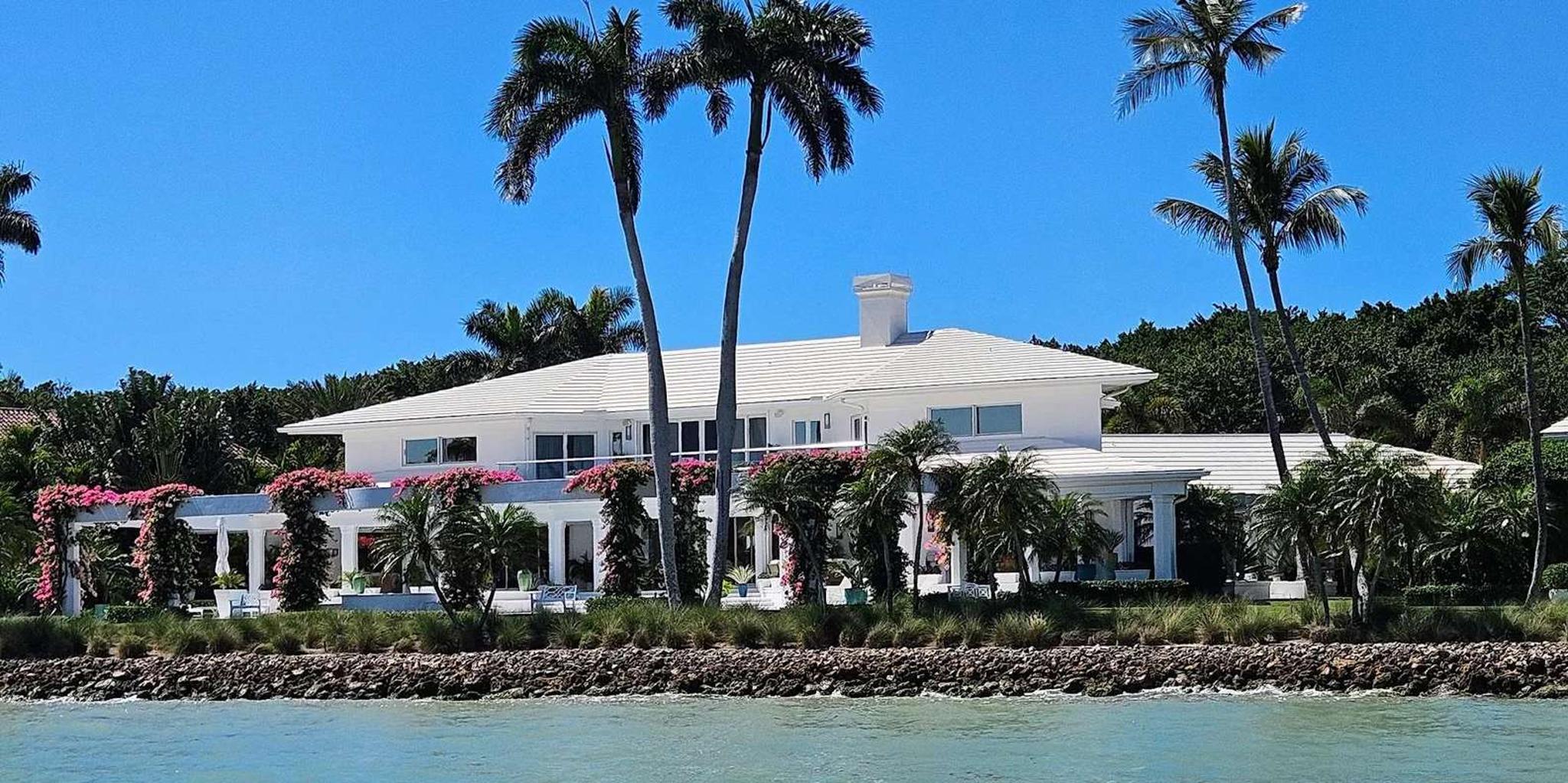 Naples Tiki Boat Cruise and Canal Tour - Image 4