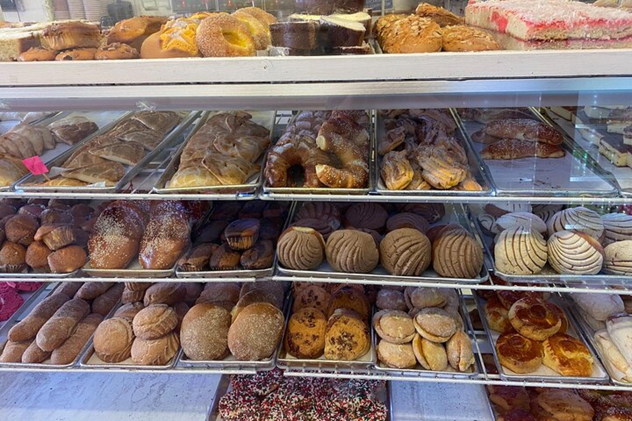 San Francisco Mission District Street Art and Food Tour - Image 6