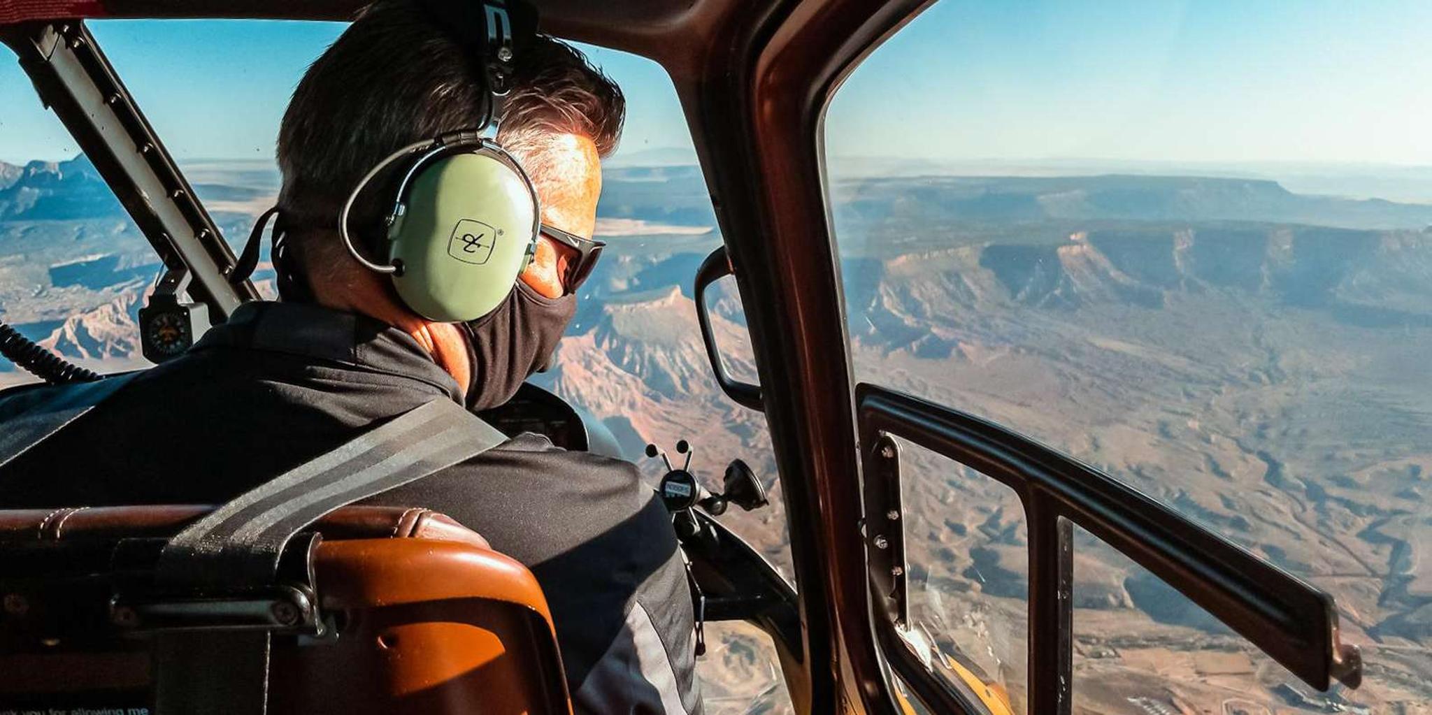Zion Helicopter Tour: Canaan Cliffs Extended - Image 2