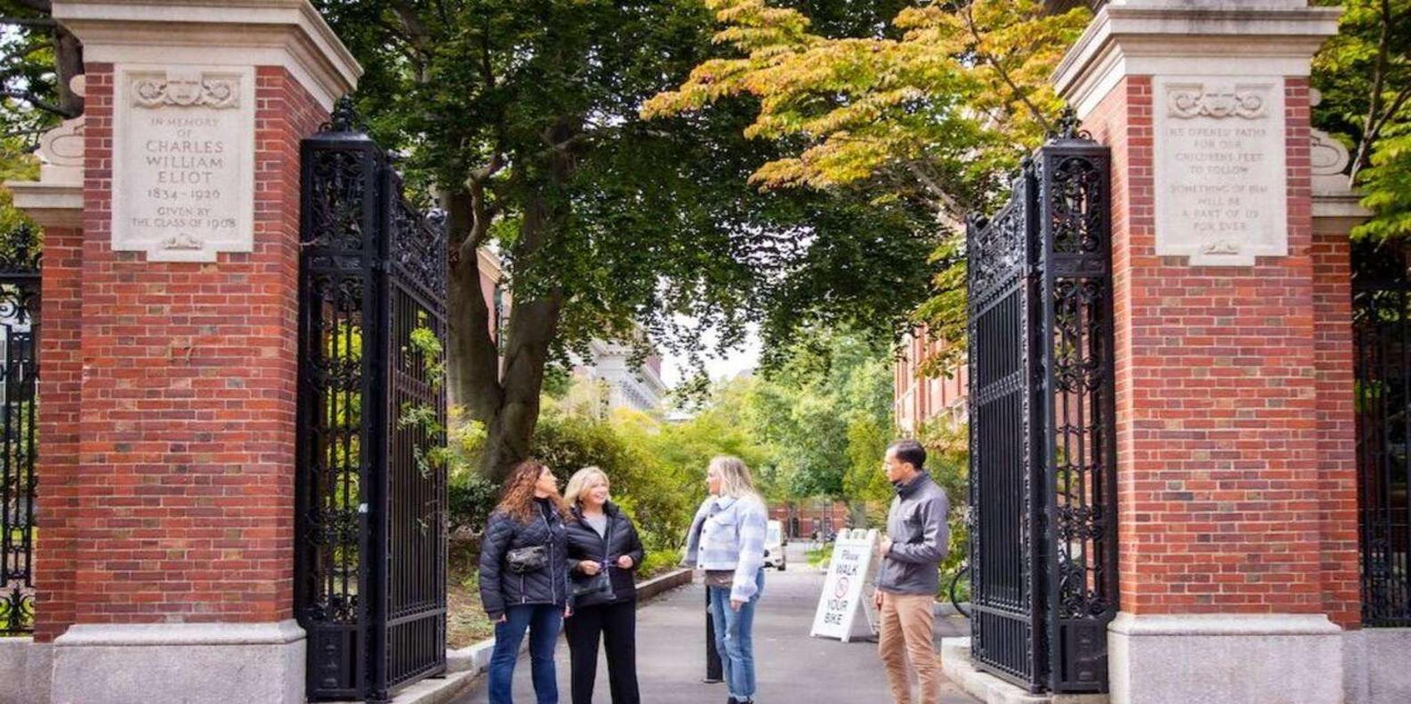 Boston Walking Tour with USS Constitution and Boat Cruise