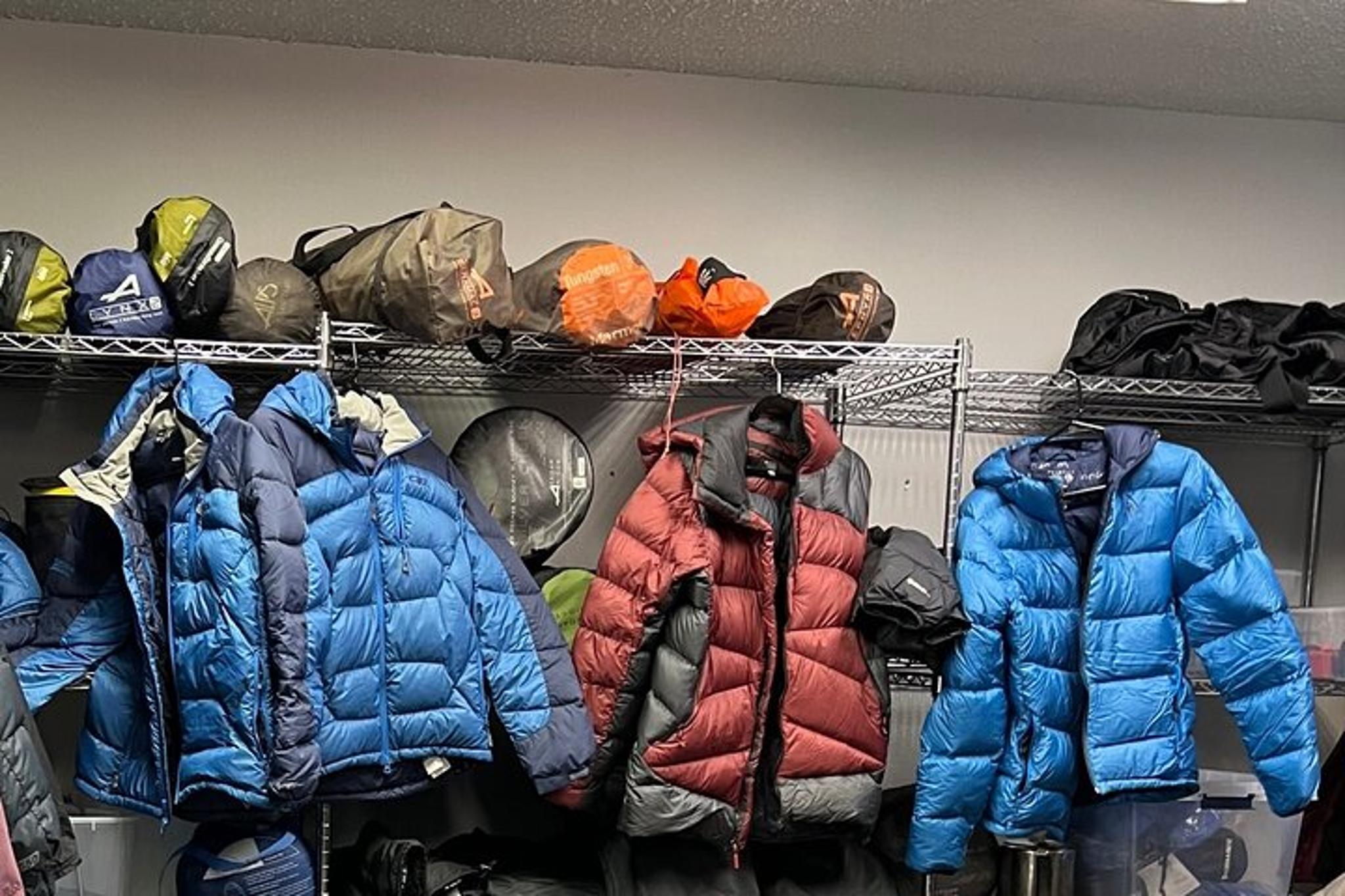Anchorage Winter Gear Rental 1 Day - Image 4