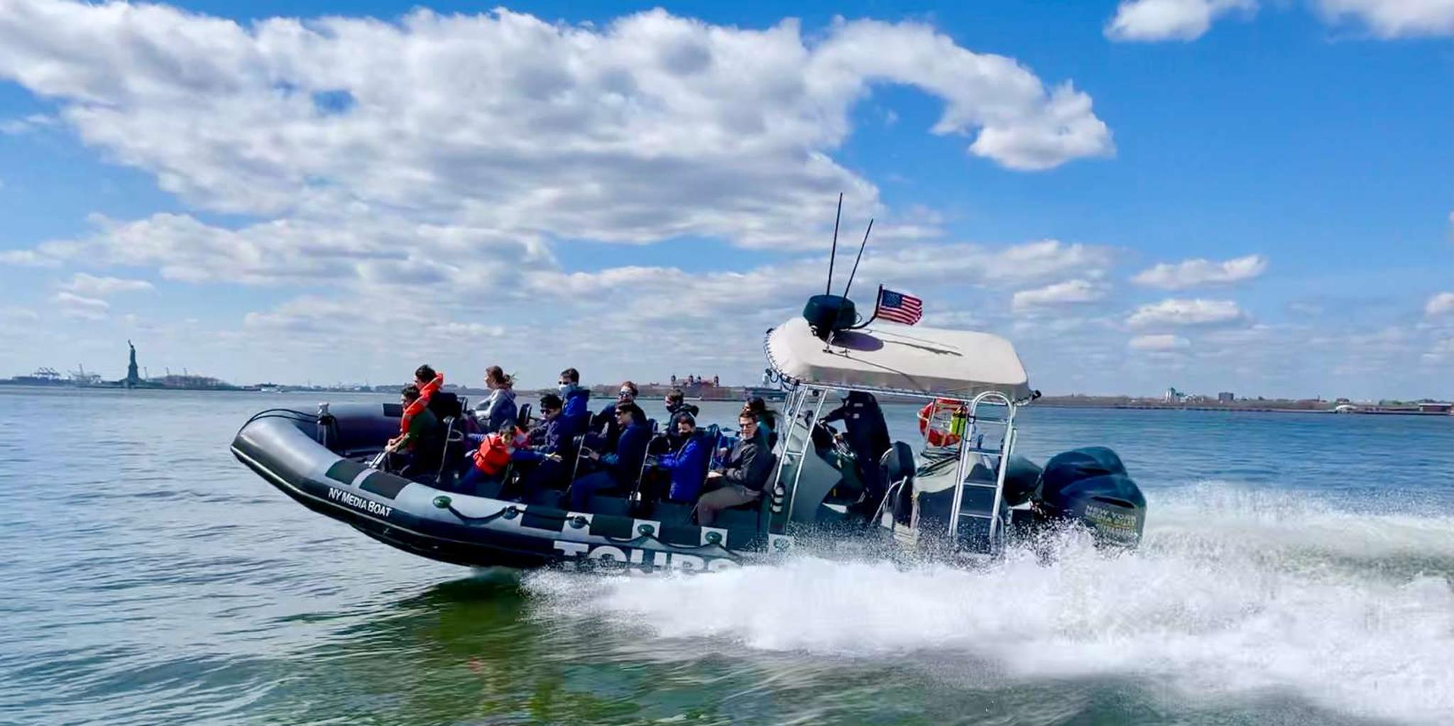 New York City Harbor Speedboat Tour - Image 4