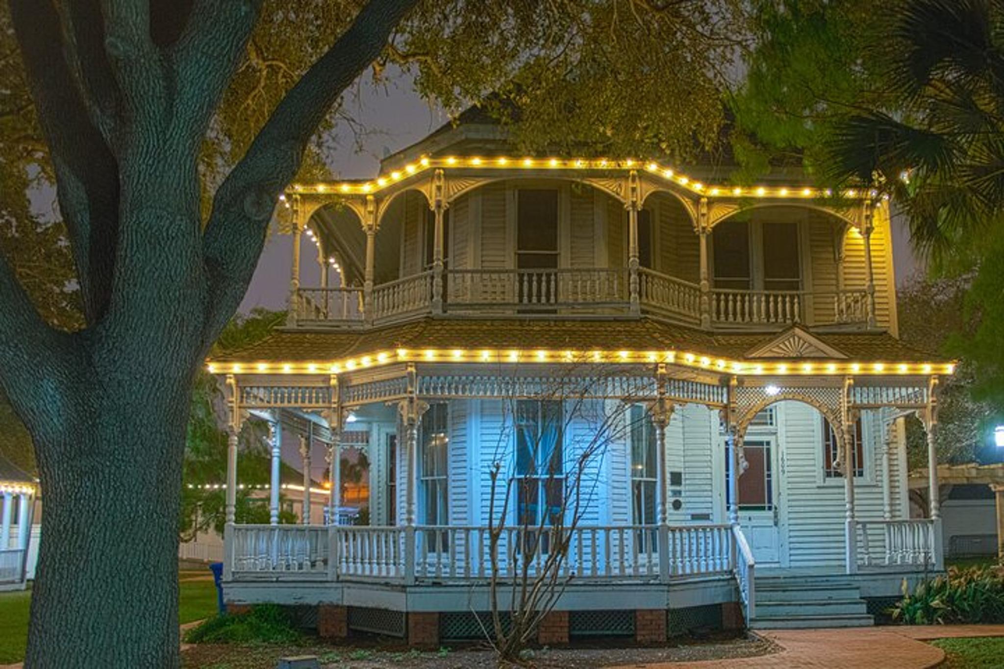 Corpus Christi Walking Ghost Tour - Image 2