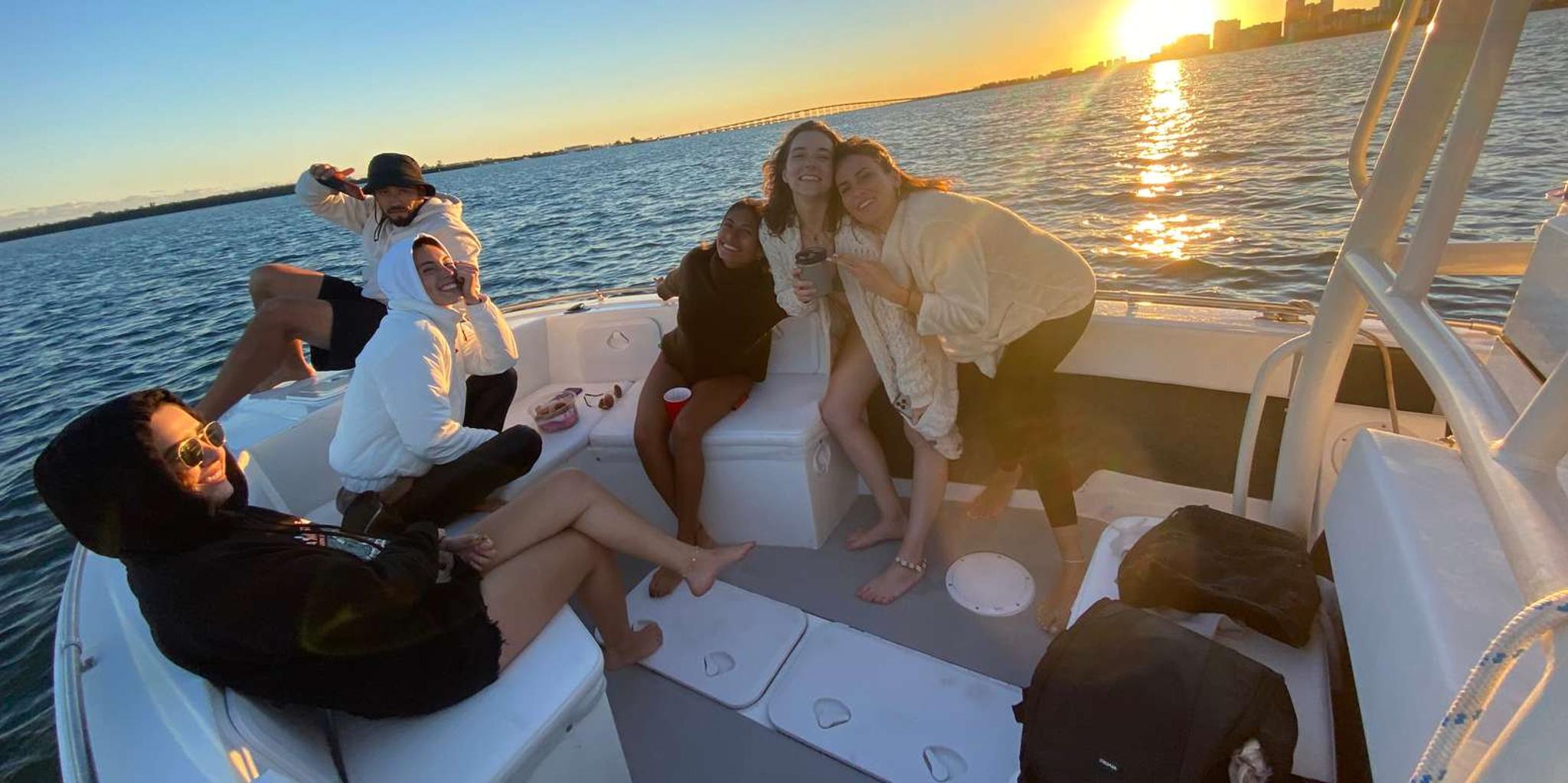 Miami Sunset Boat Tour with Champagne - Image 5