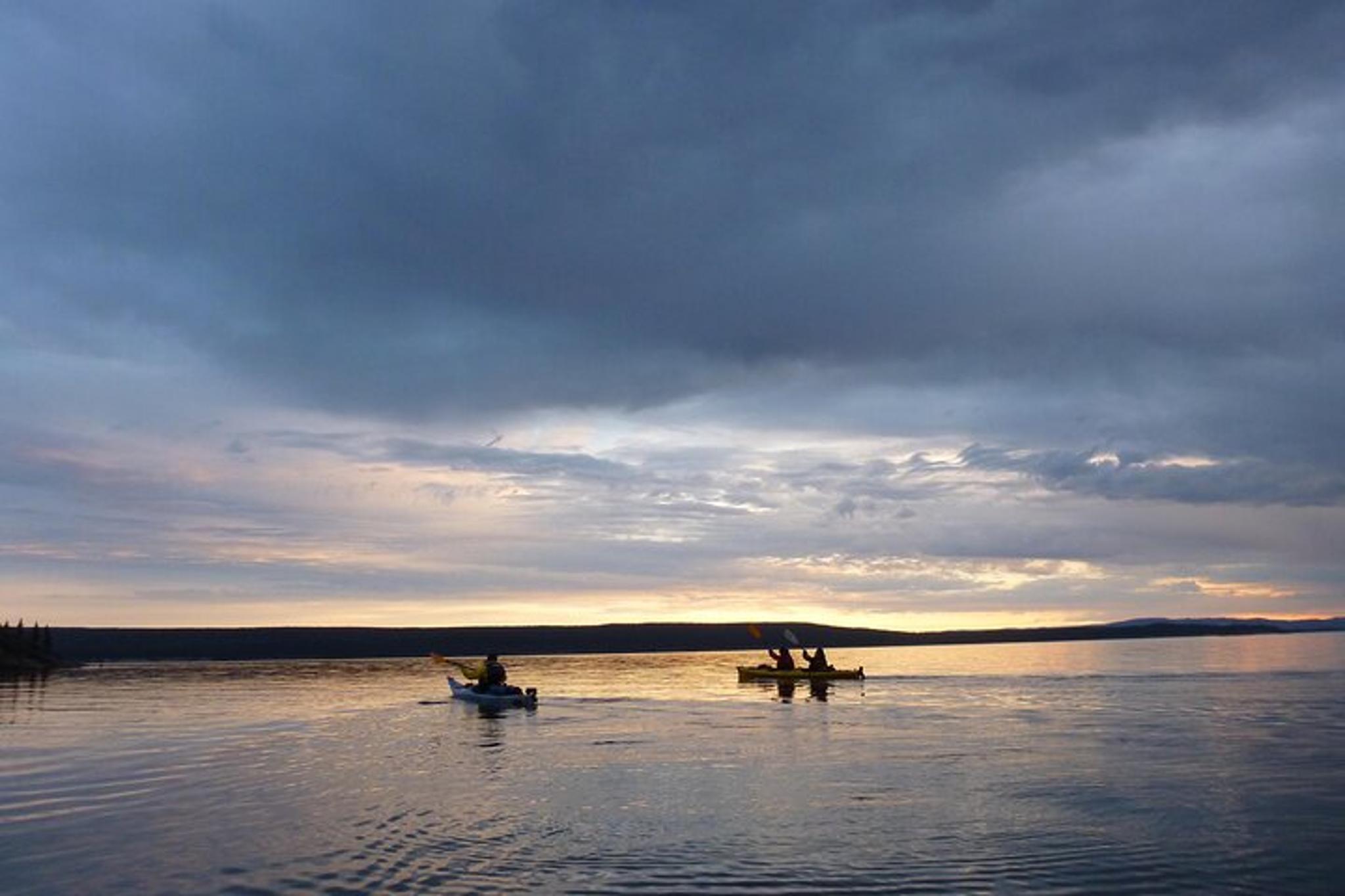 Yellowstone Lake Kayak Tour - Image 3