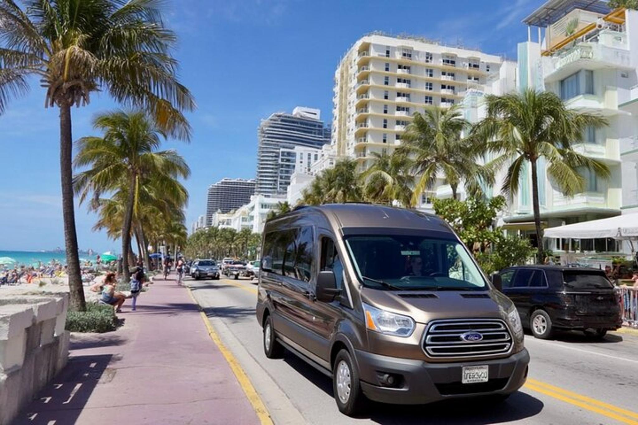 Miami Walking and Boat Tour 5-Hour Combo - Image 2