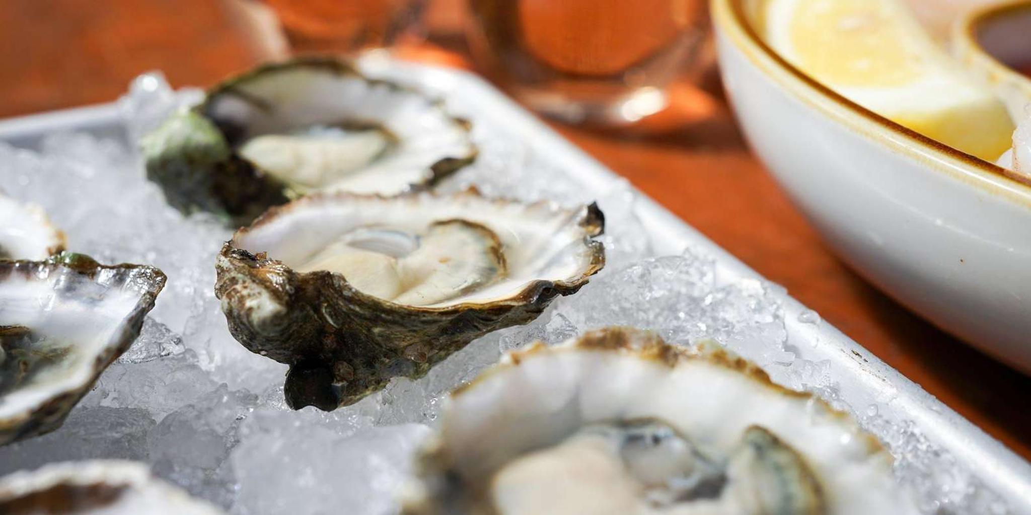 Seattle Seafood Tour with Market Visit - Image 5