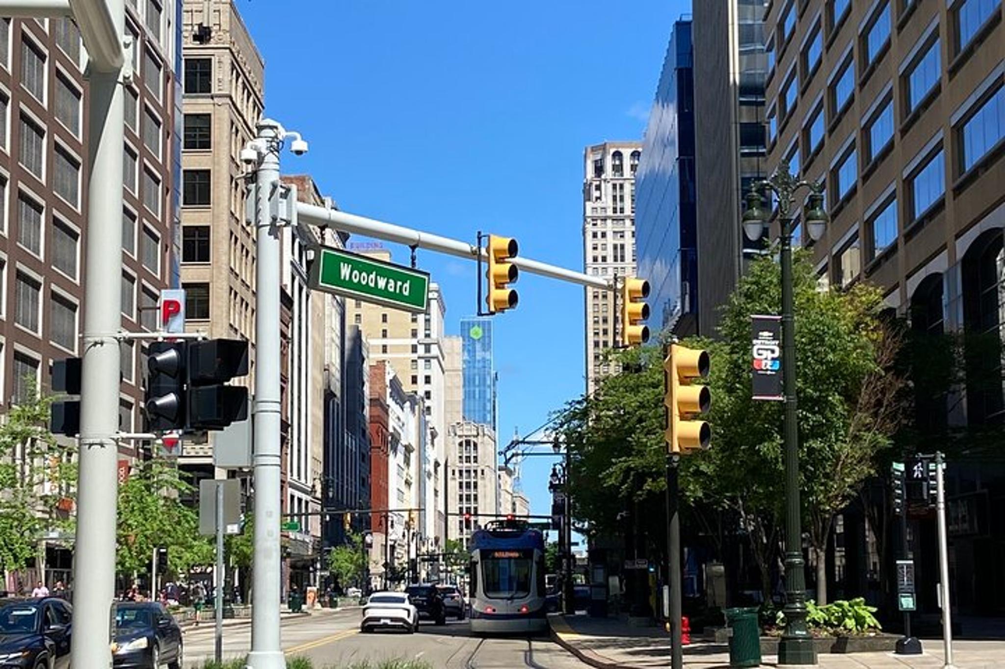 Detroit Walking Bar Tour