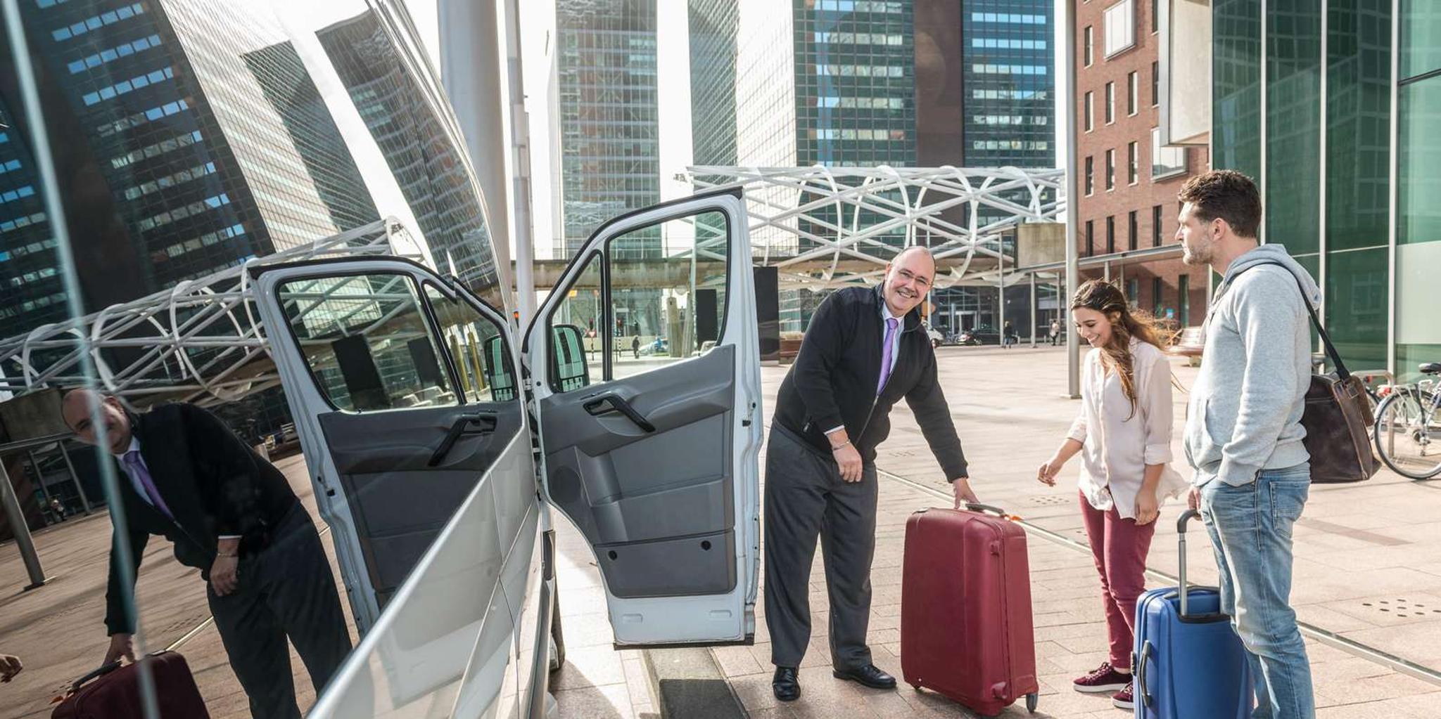 Newark Airport Private Transfer to Manhattan