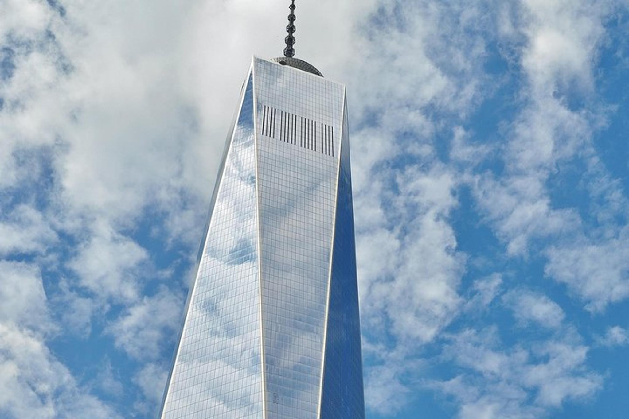 New York 9/11 Memorial and Statue of Liberty Tour