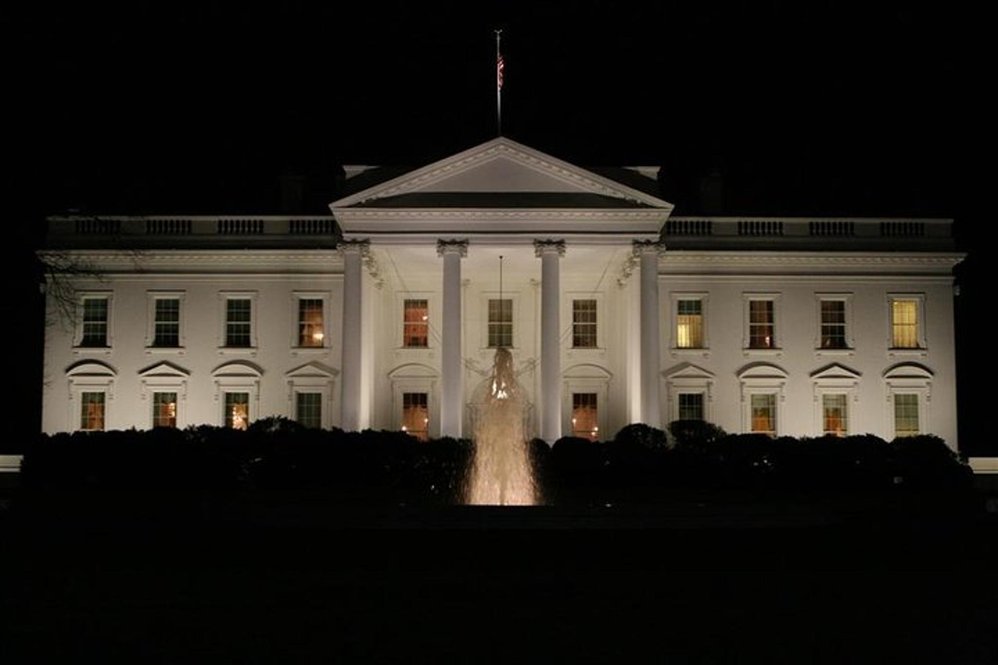 Washington DC Minibus City Night Tour - Image 1