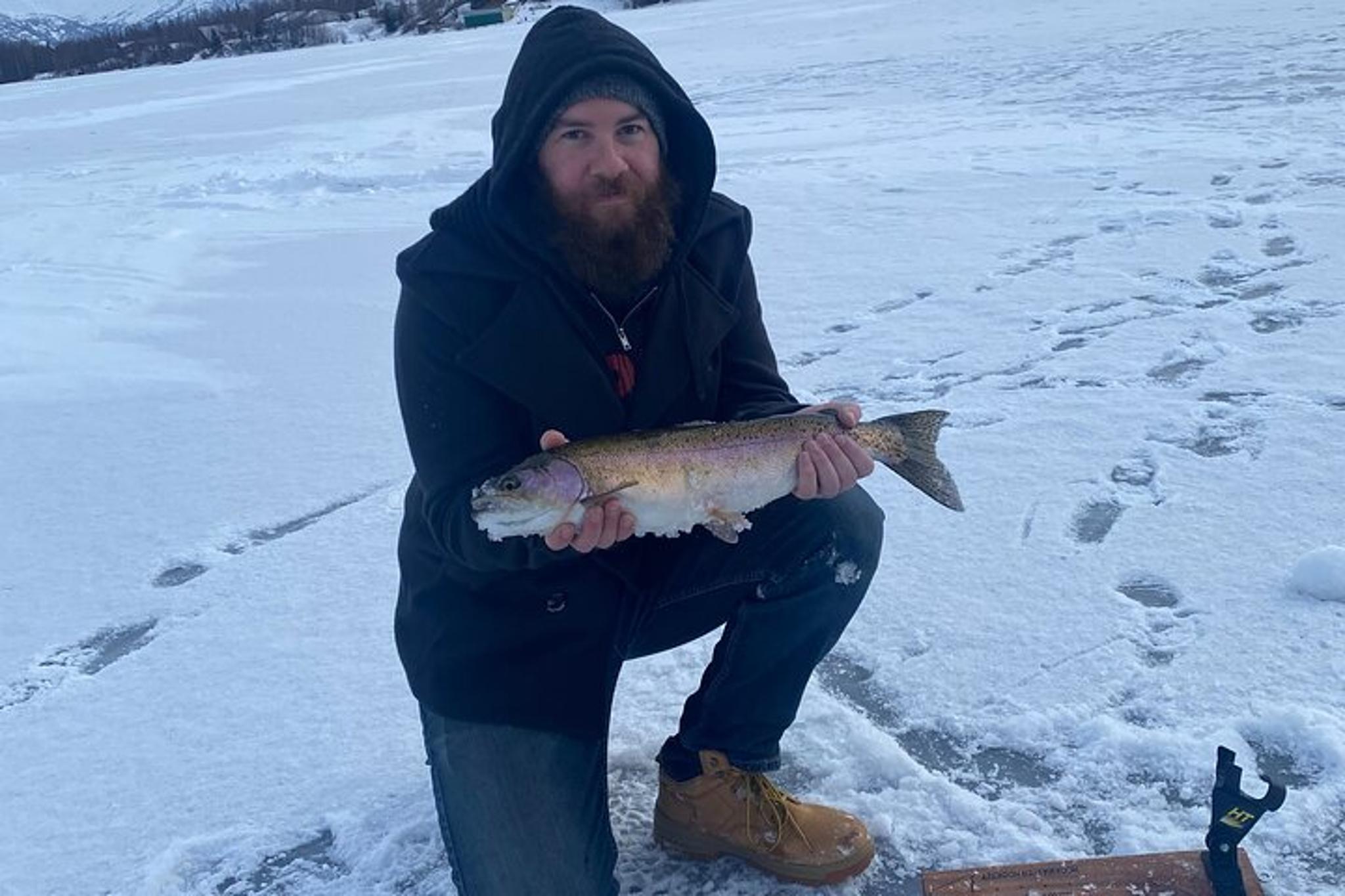 Anchorage Ice Fishing Experience - Image 6