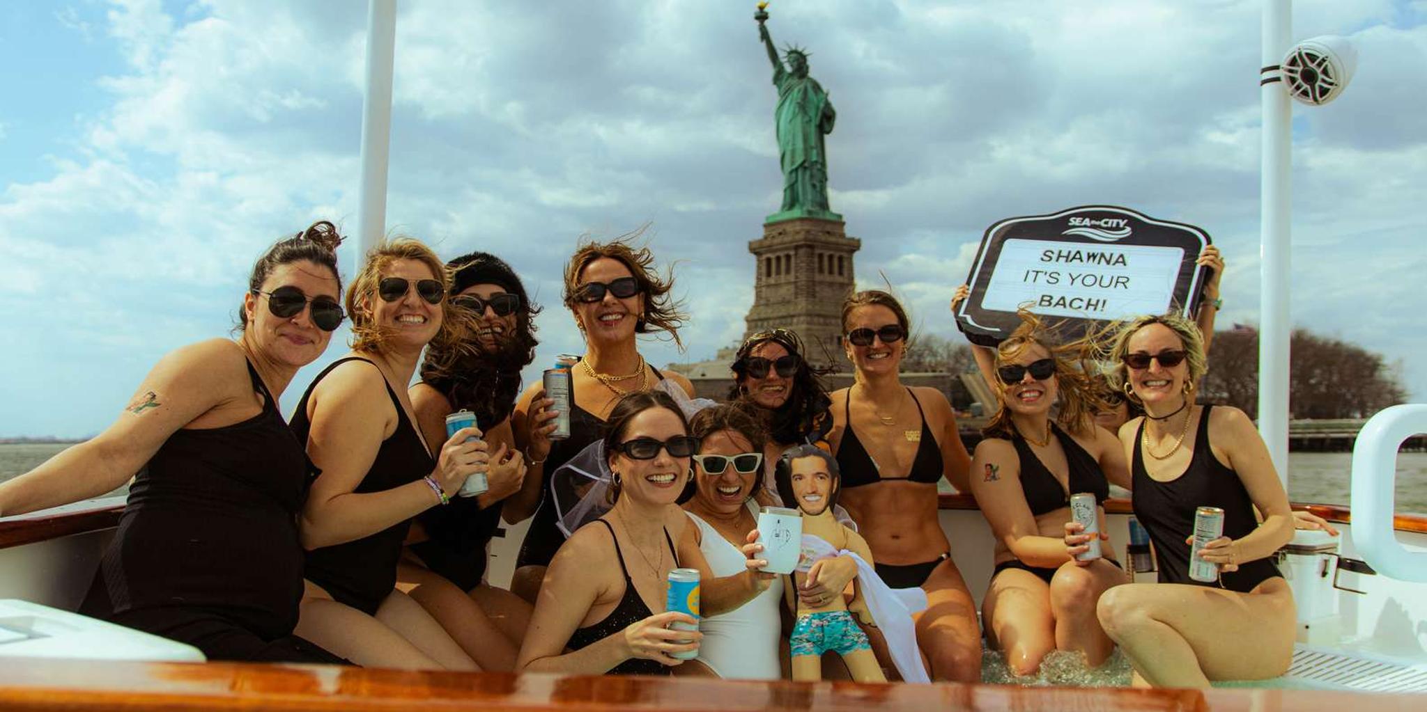 New York City Hot Tub Boat Tour - Image 5