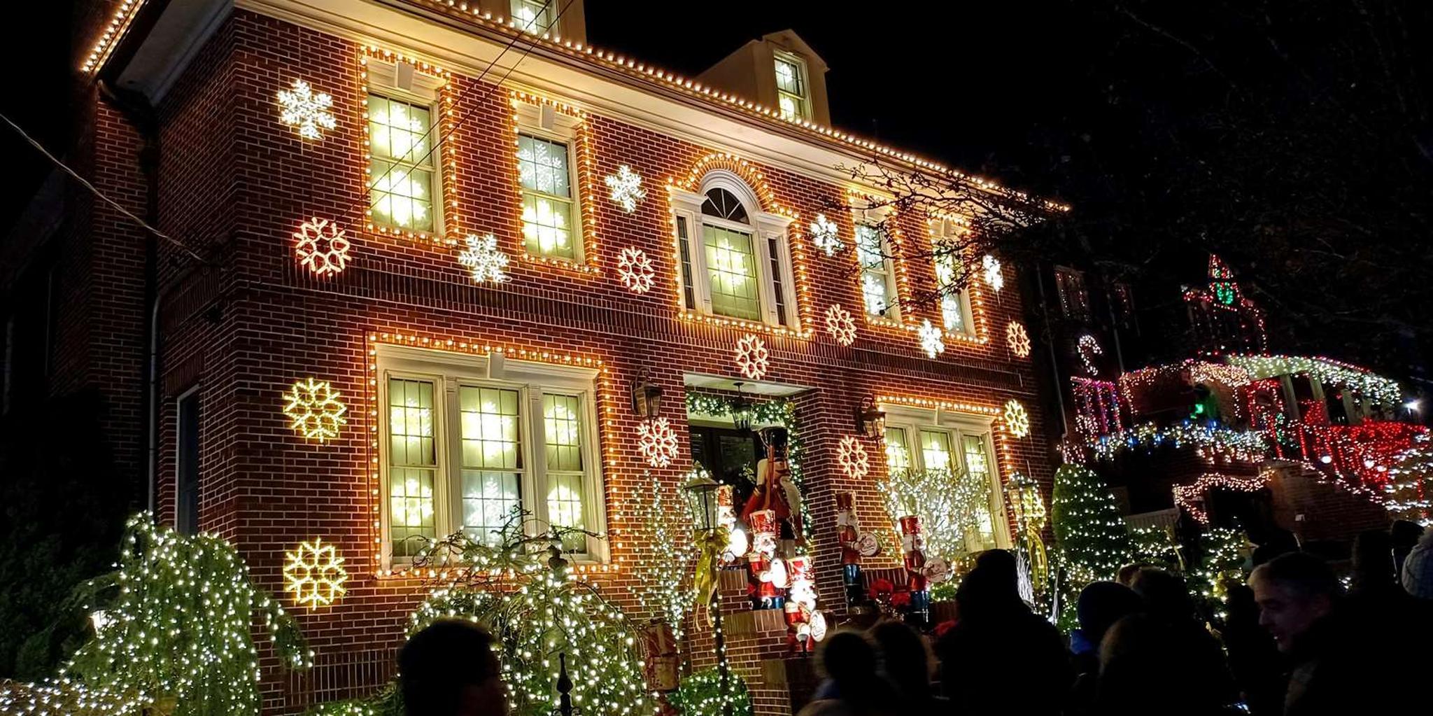 New York City Christmas Charm Tour - Image 5