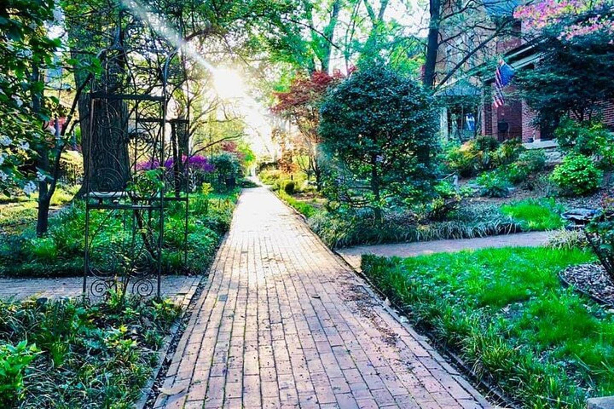 Louisville Walking Tour