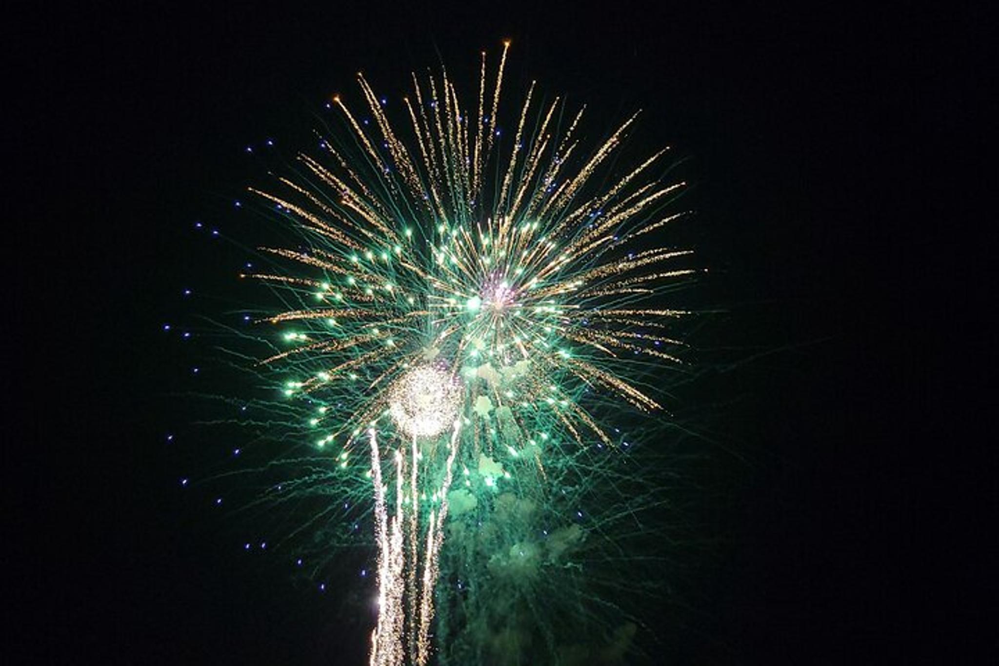 Destin Fireworks Cruise Aboard Hydrojet 45 min - Image 5