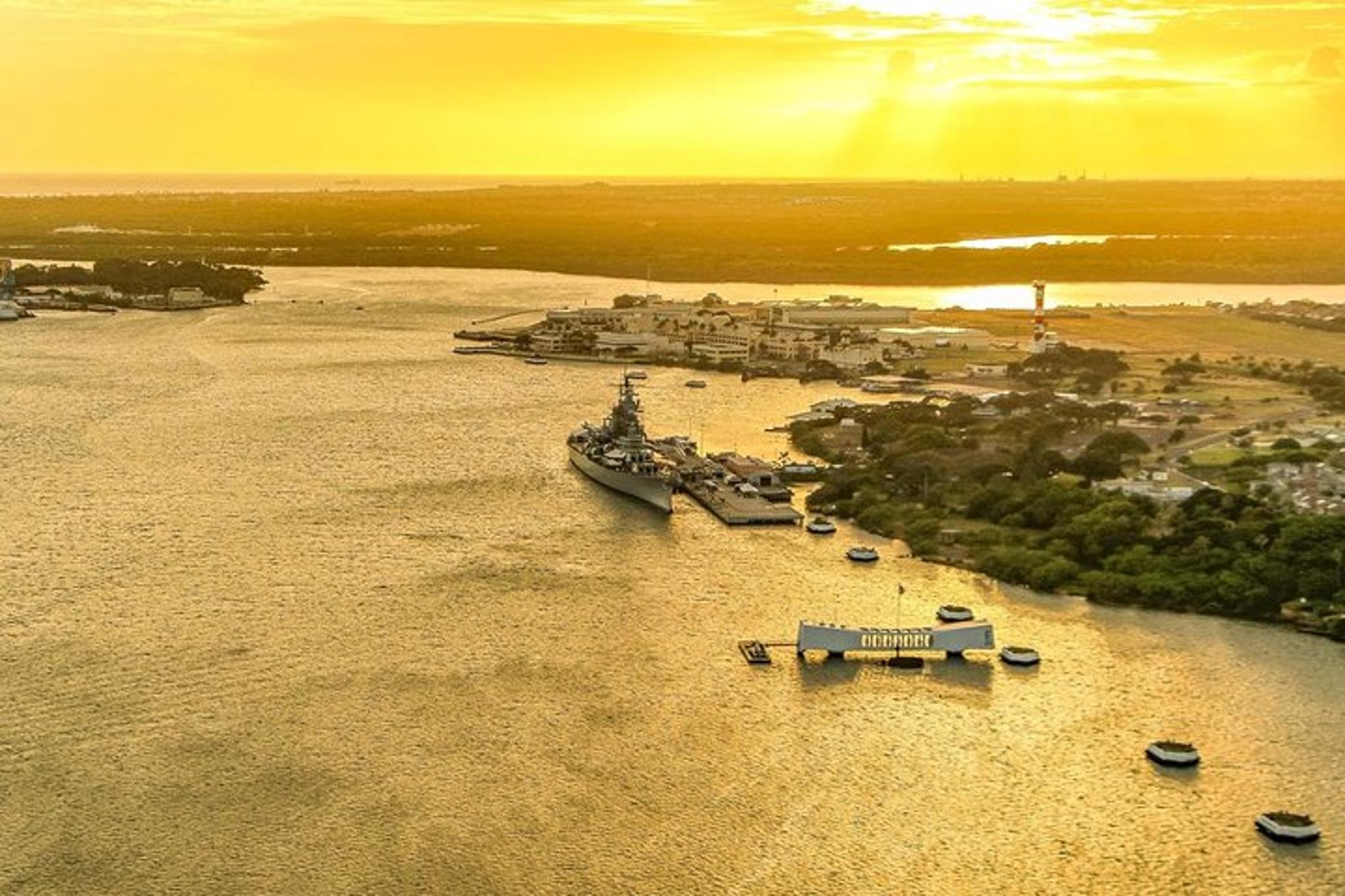 Honolulu Pearl Harbor USS Arizona Memorial Tour 4 hr - Image 4