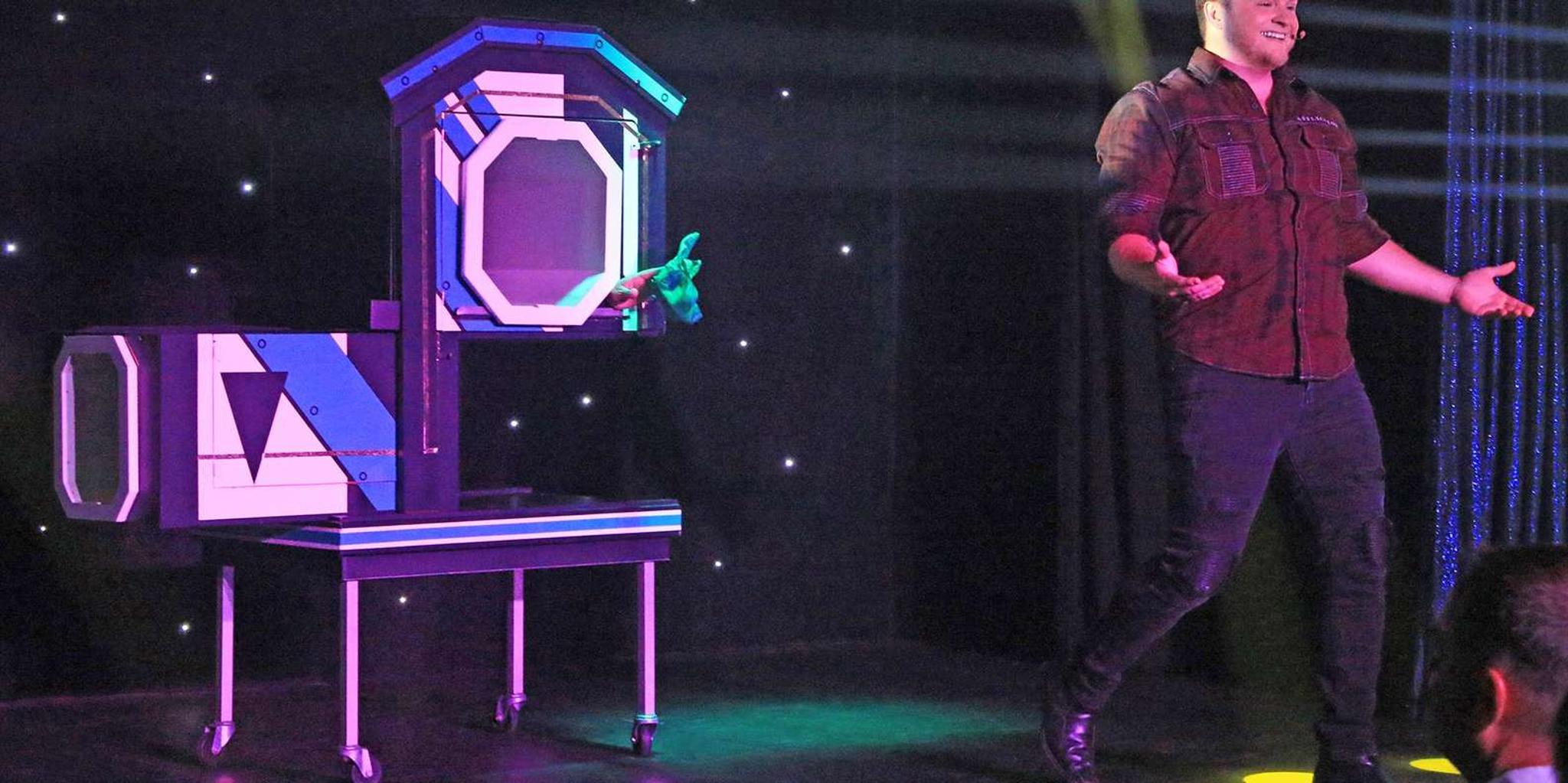 Destin Magic Show at HarborWalk Theater 2 hr - Image 4