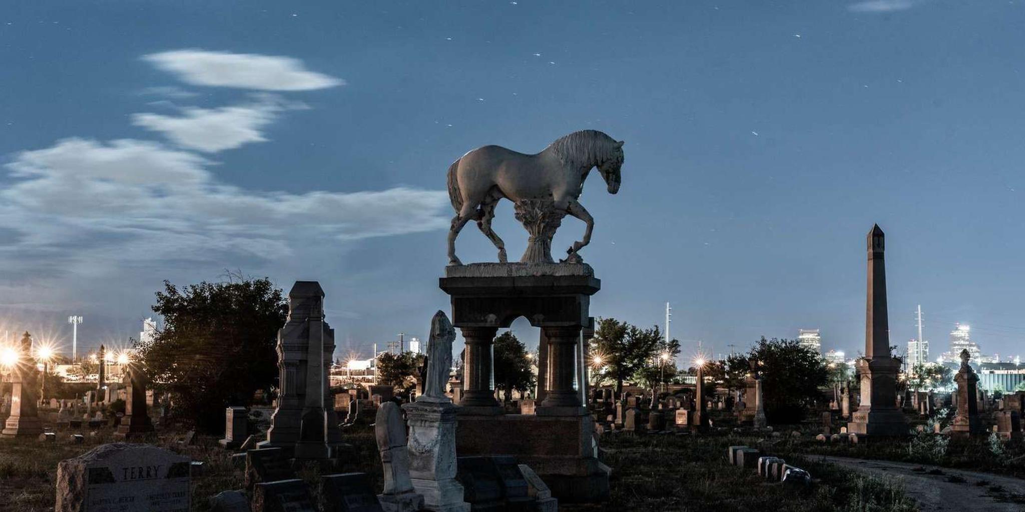 Denver Ghost Tour: Gaslights, Graves, & Gold - Image 3