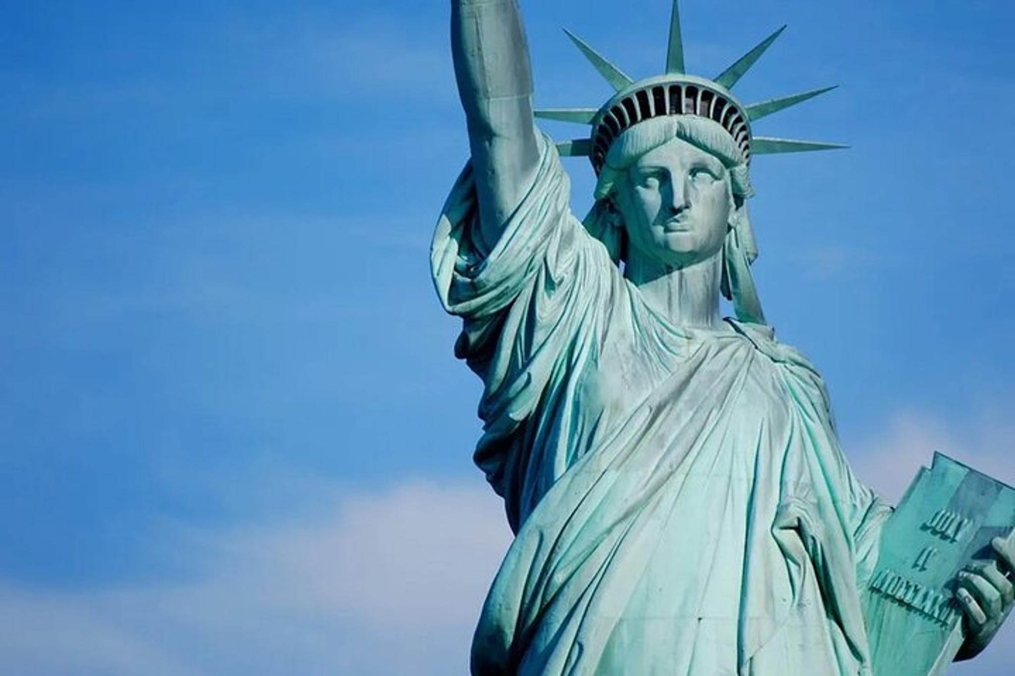 New York City Statue of Liberty and Wall Street Tour