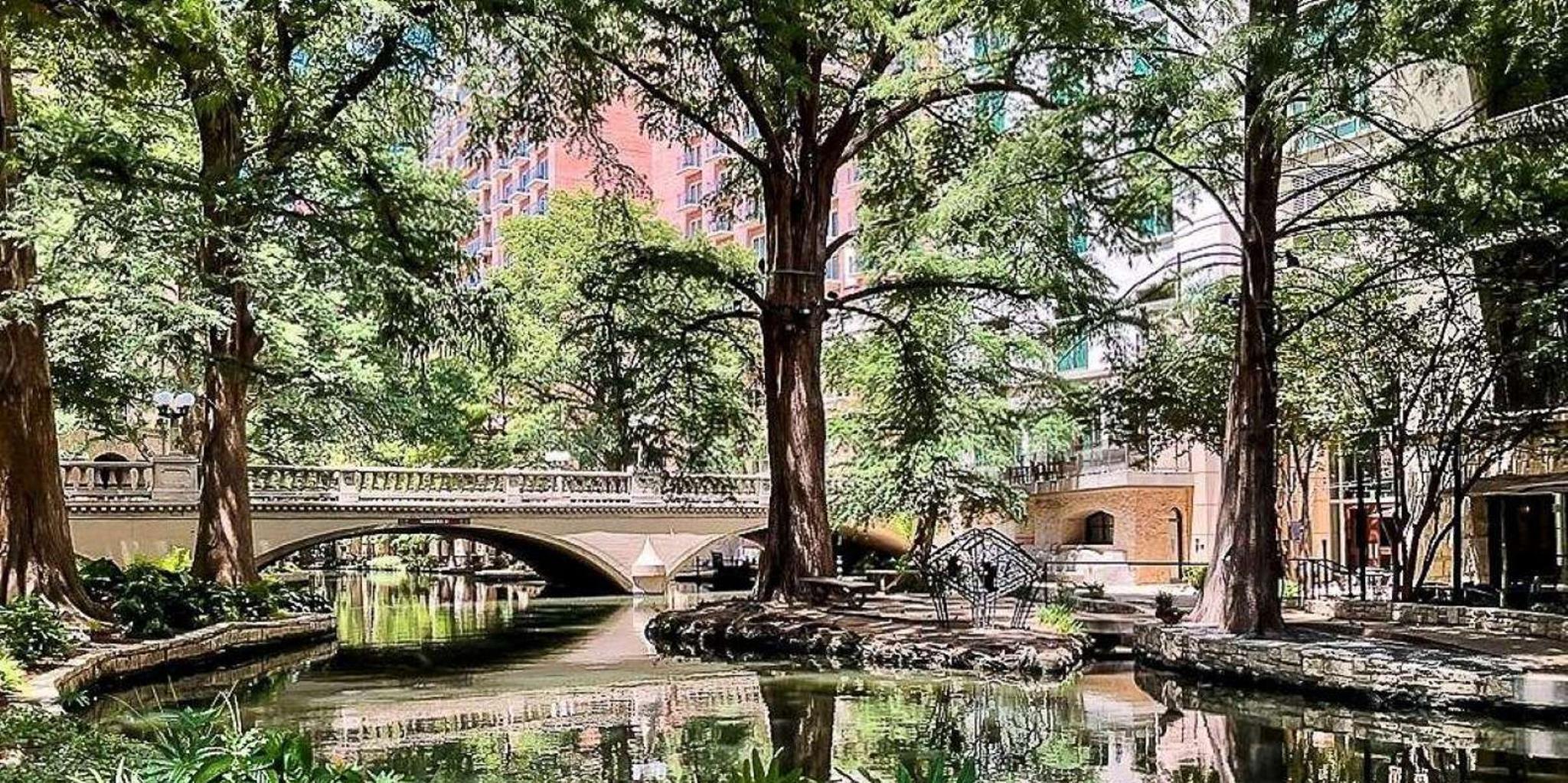 San Antonio Legends Walking Tour - Image 2