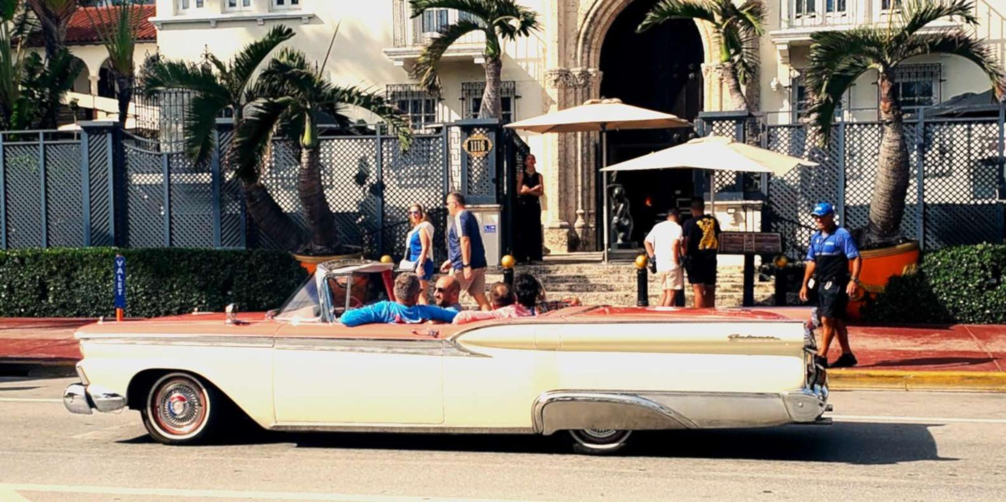 Miami Art Deco Tour with Exclusive Access - Image 5