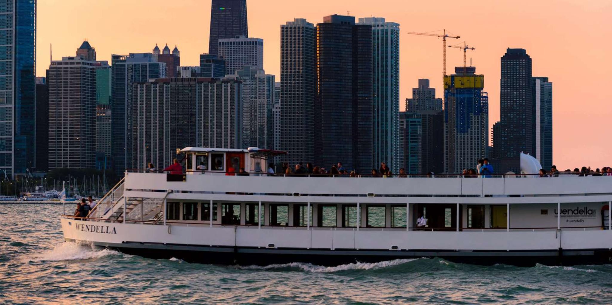 Chicago Lake Michigan Sunset Cruise - Image 4