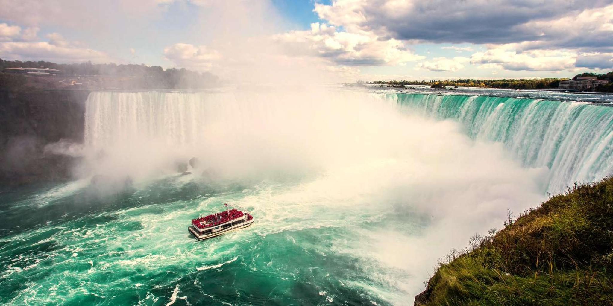 New York City Niagara Falls Day Tour with Maid of the Mist