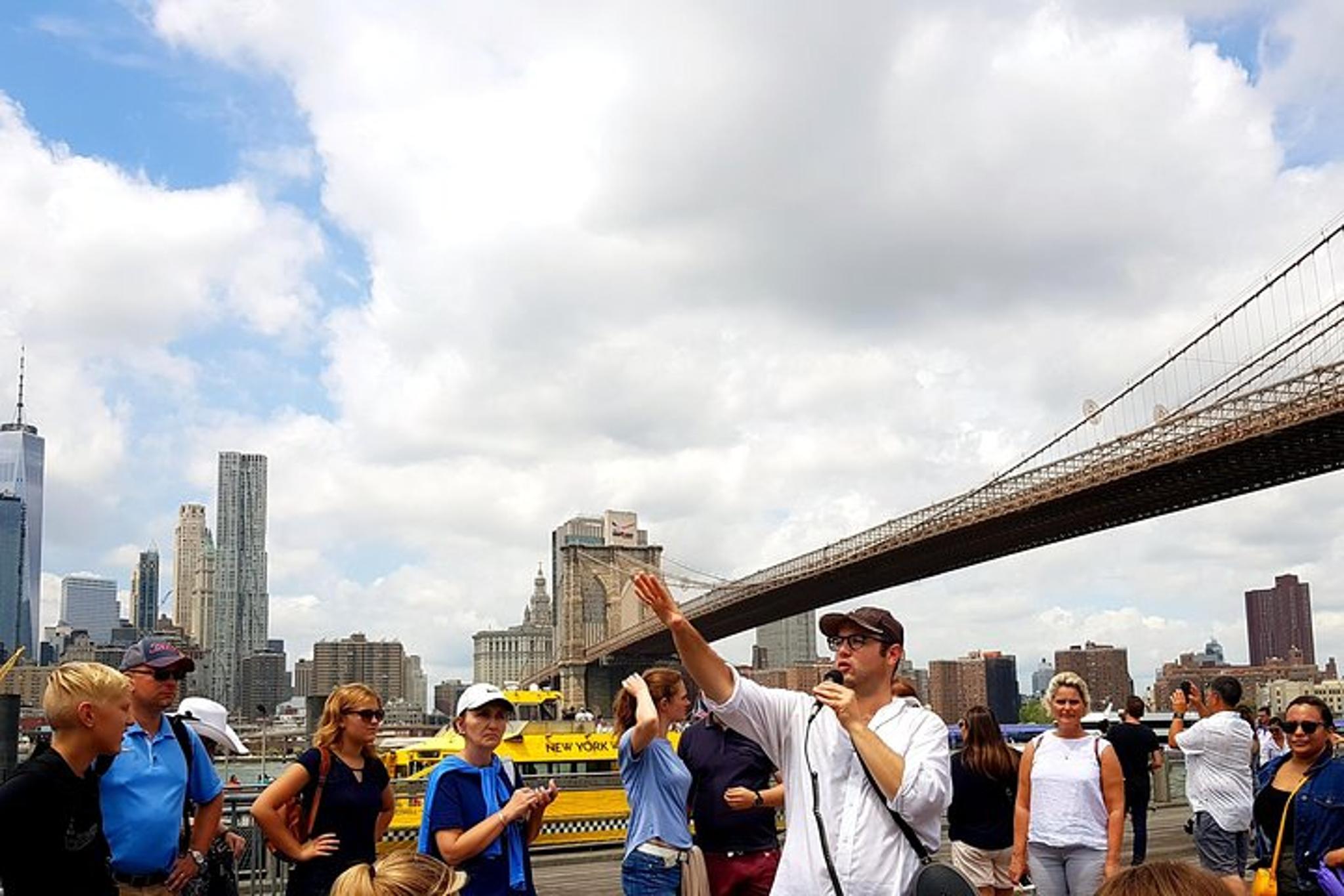 New York City Walking Tour: Brooklyn Bridge and Dumbo