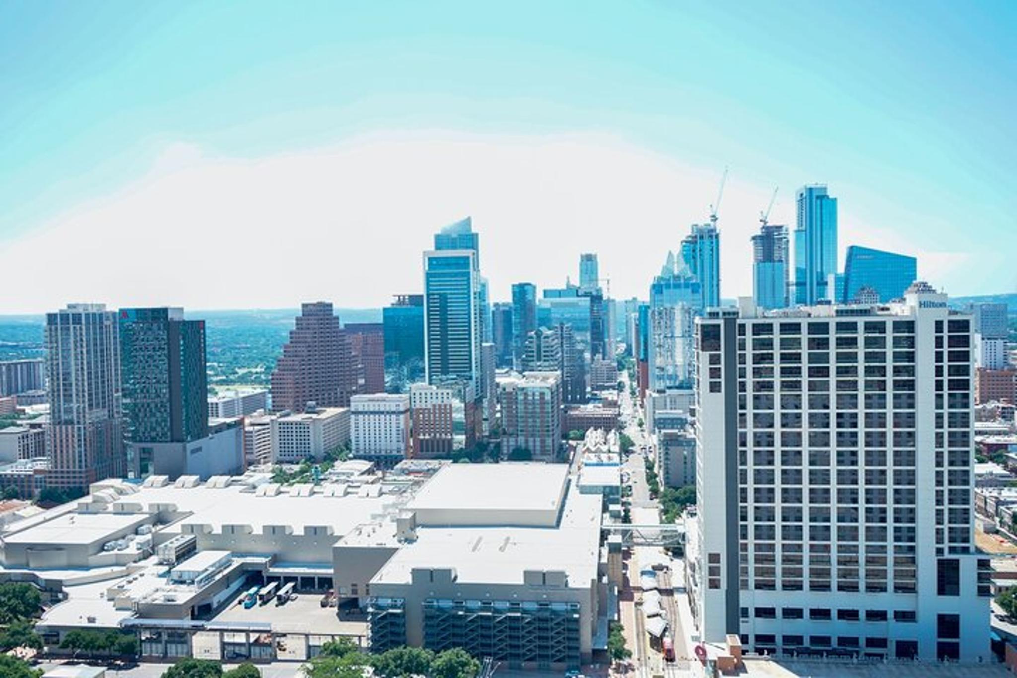 Austin Helicopter Tour Over Downtown and Lake Austin 45 Min - Image 5